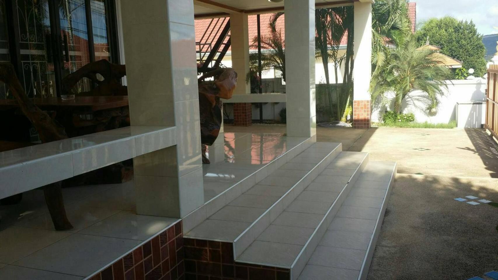 Villa with Private Pool - Photo 23