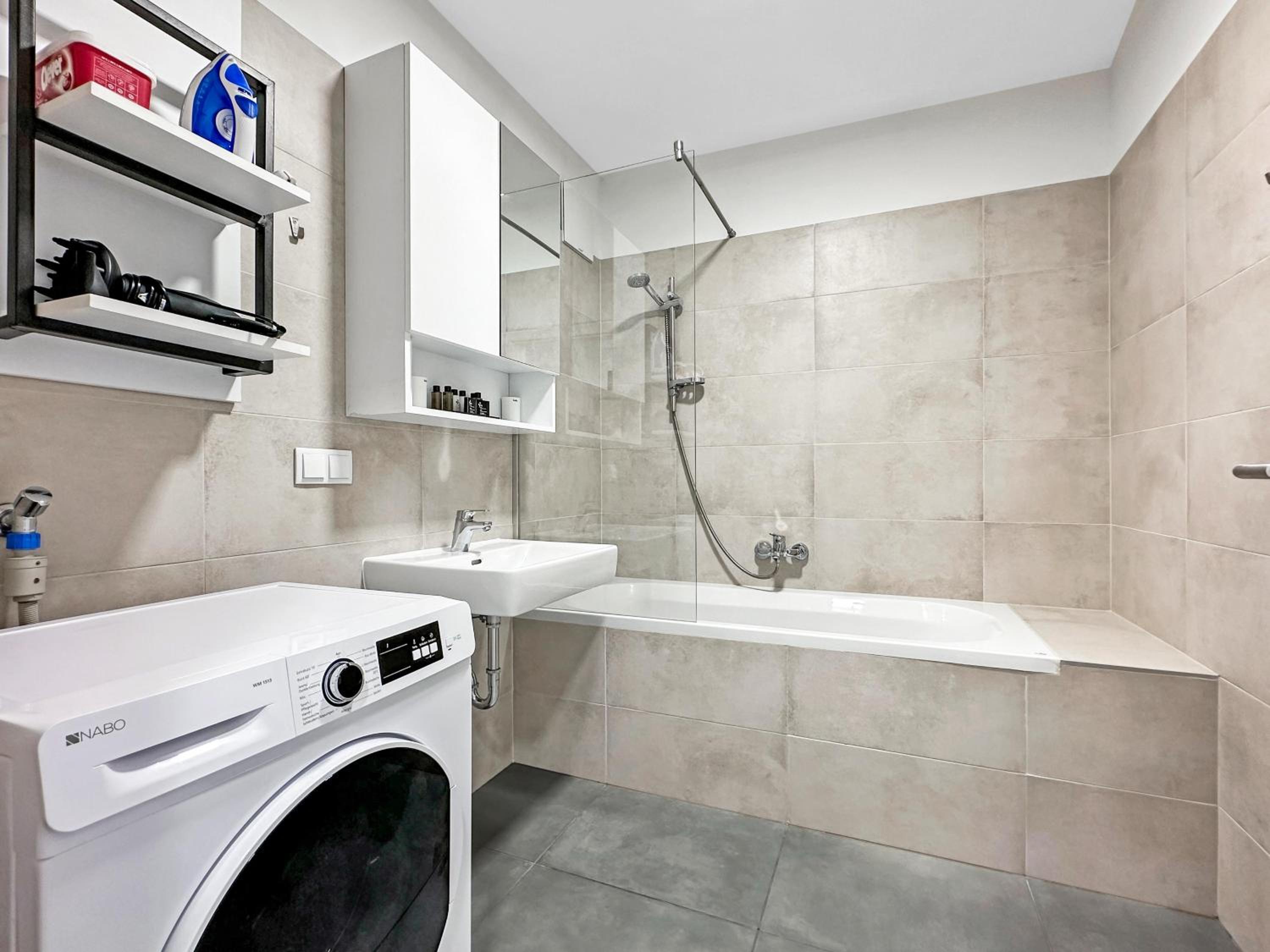 One-Bedroom Deluxe Apartment