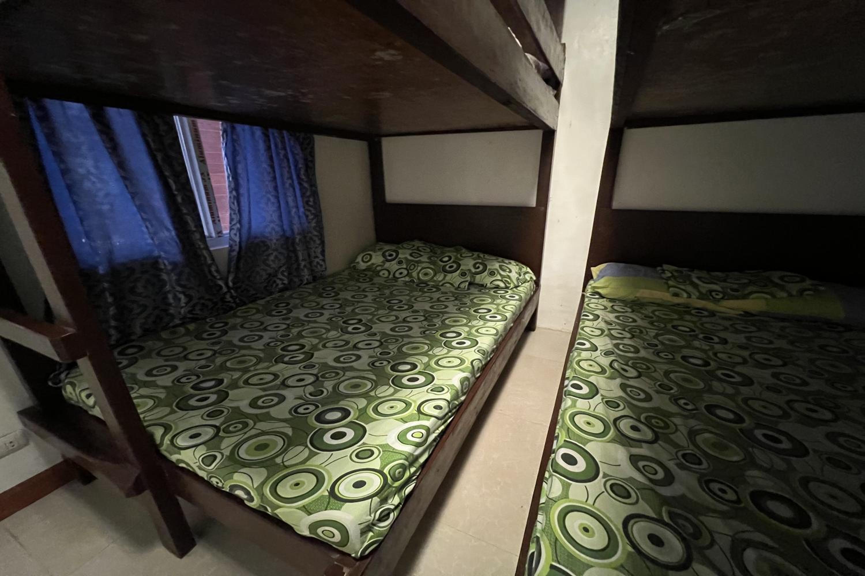 Family Room - Photo 6