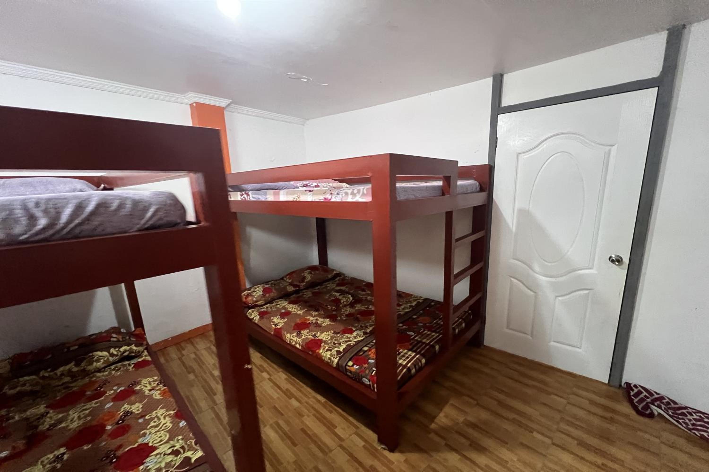 Mixed Dormitory Room photo 1