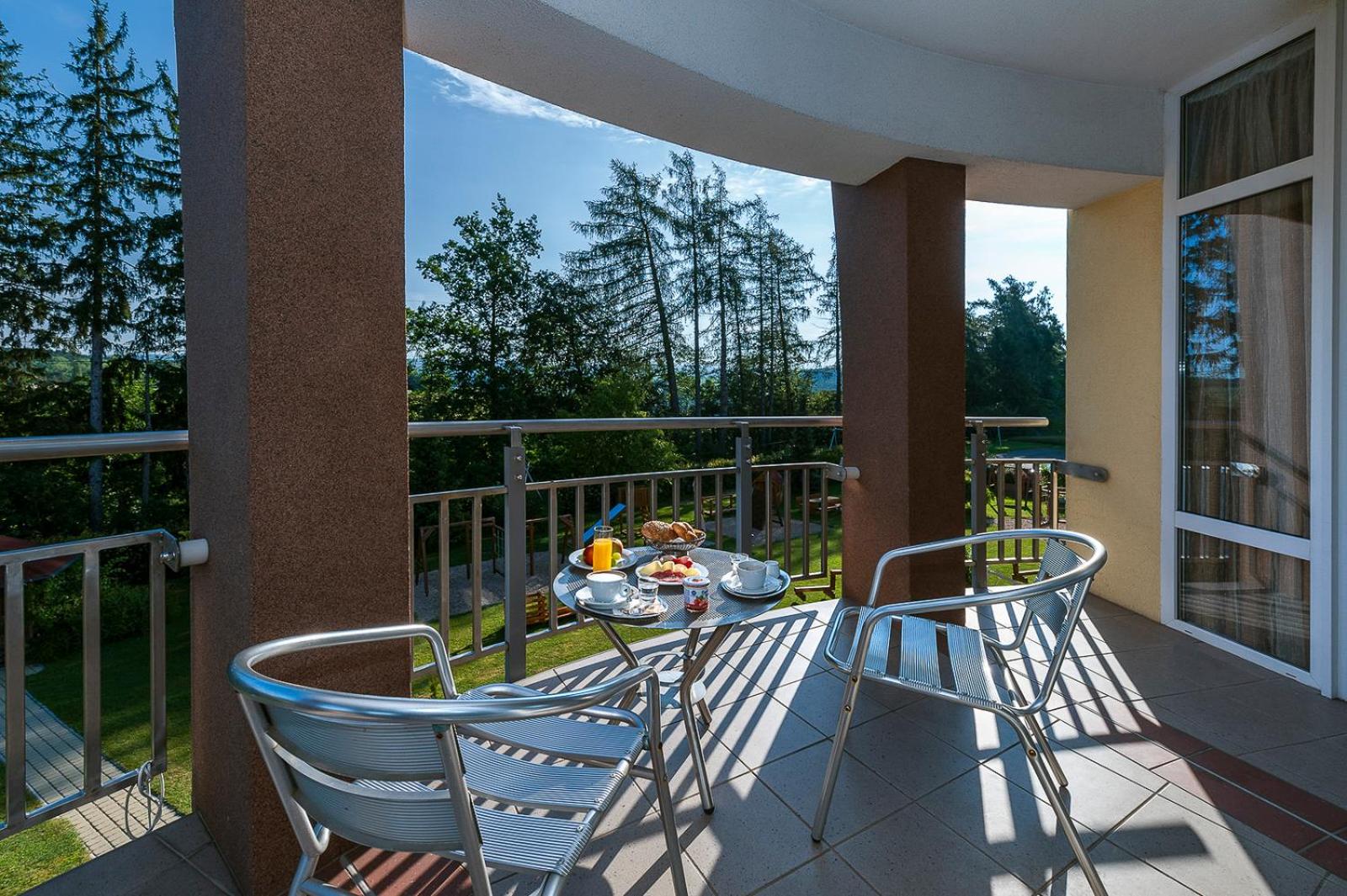 King Suite with Balcony photo 2