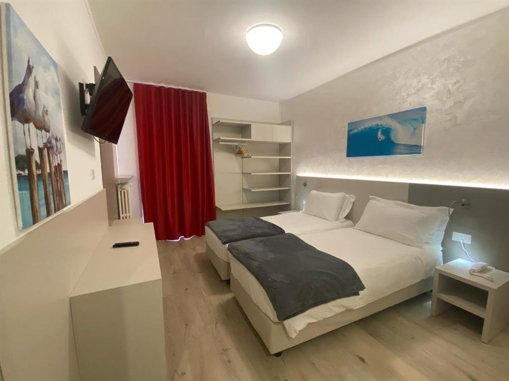 Double Room with Balcony and Pool View