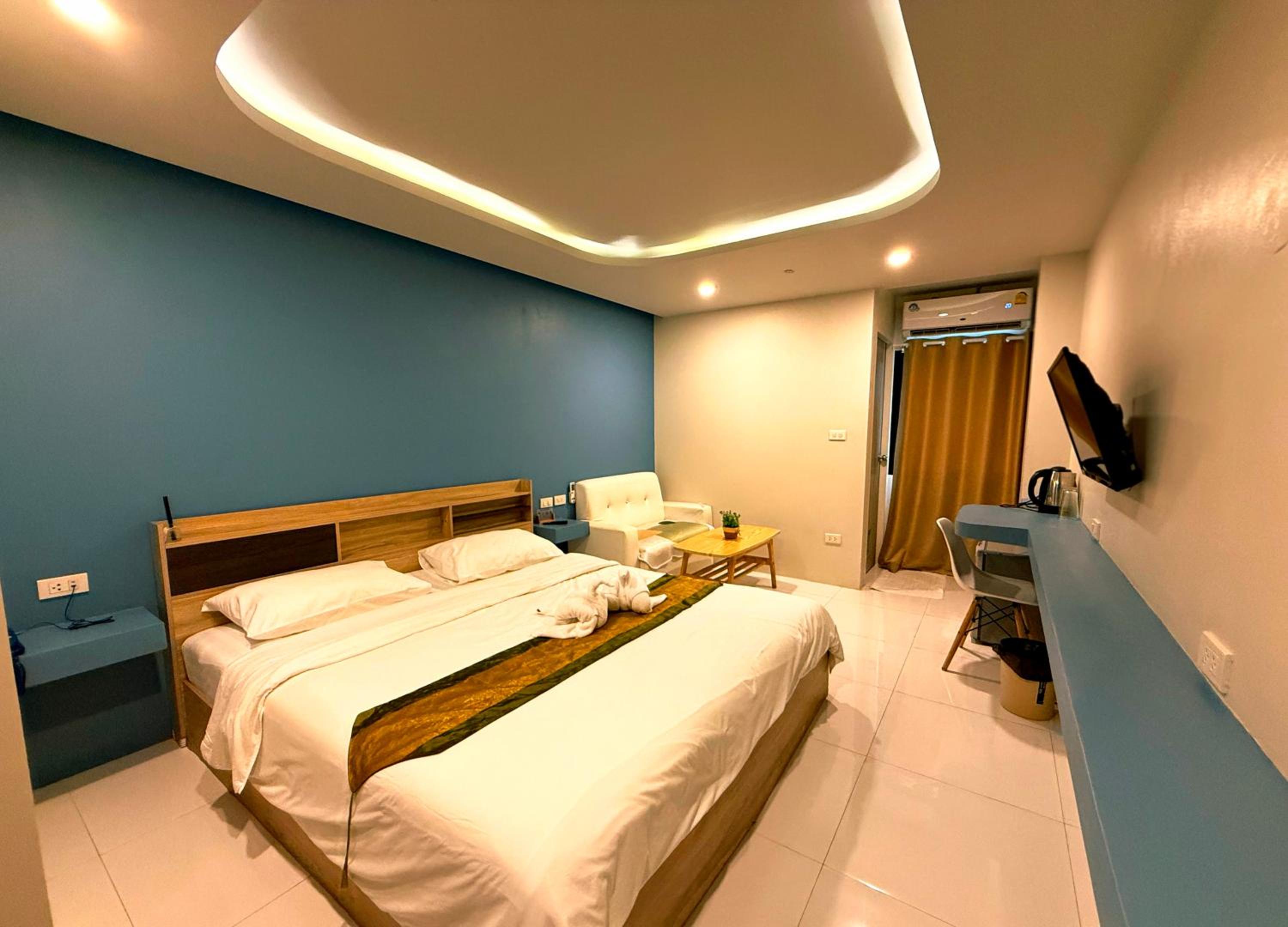 Queen Room