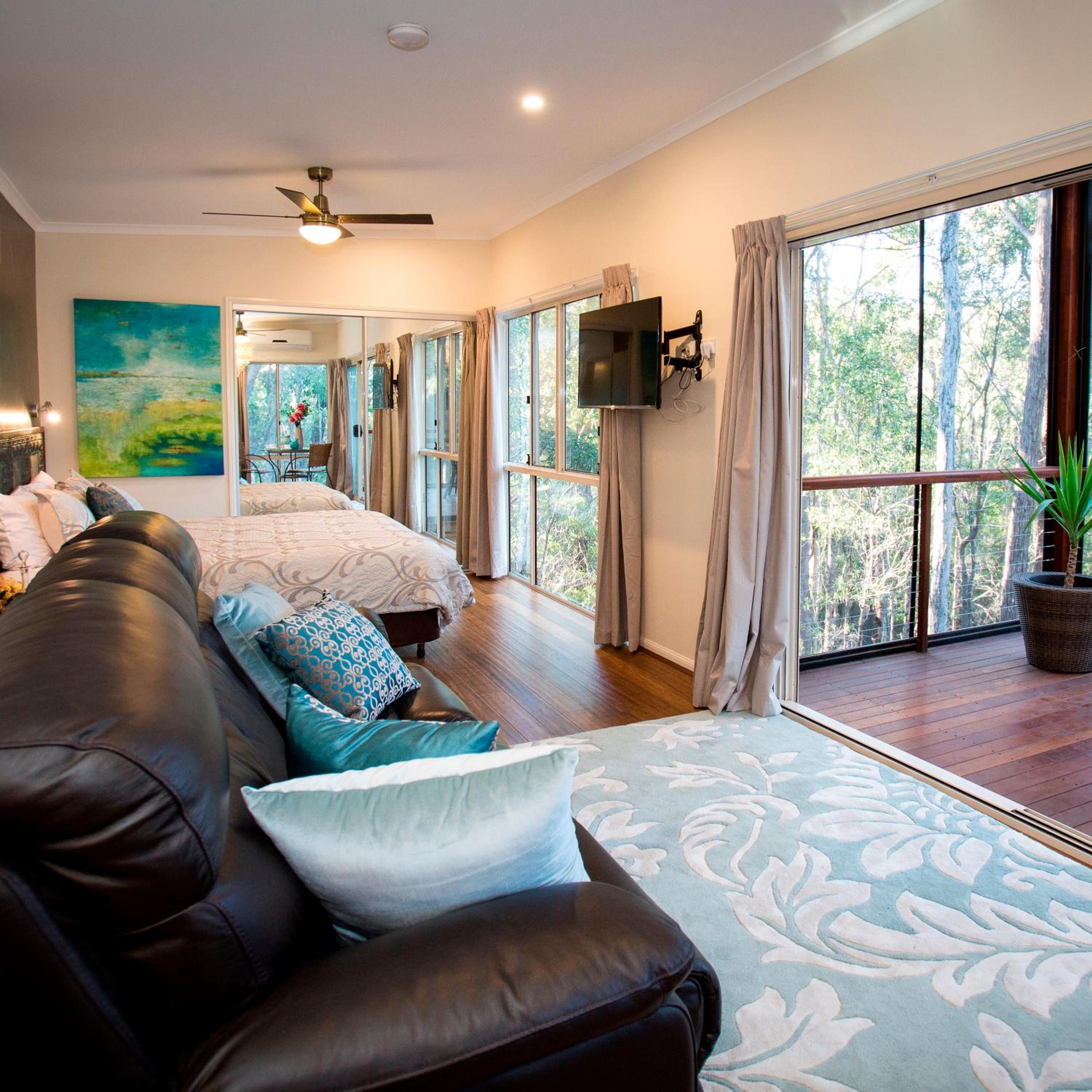 Treetop Self-Contained Cabin - Pet Friendly photo 3