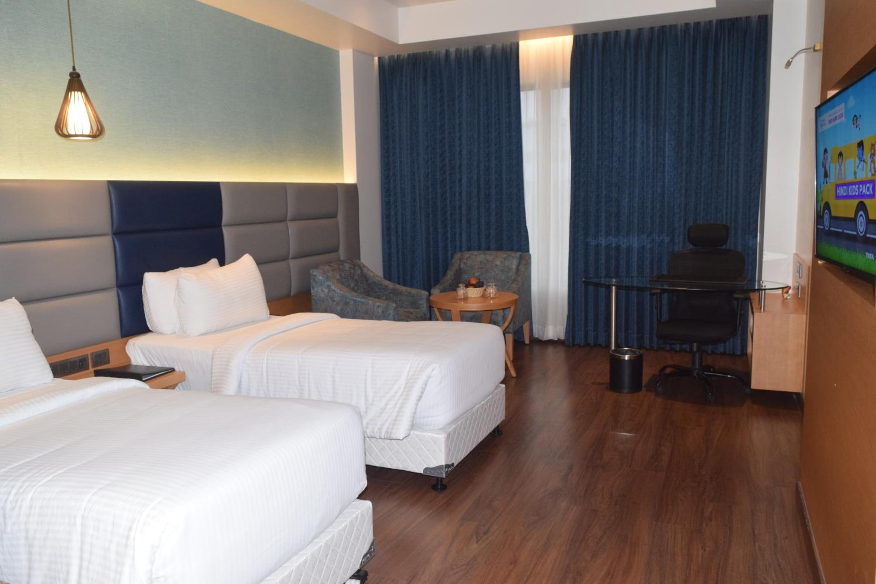 Small Double or Twin Room photo 2
