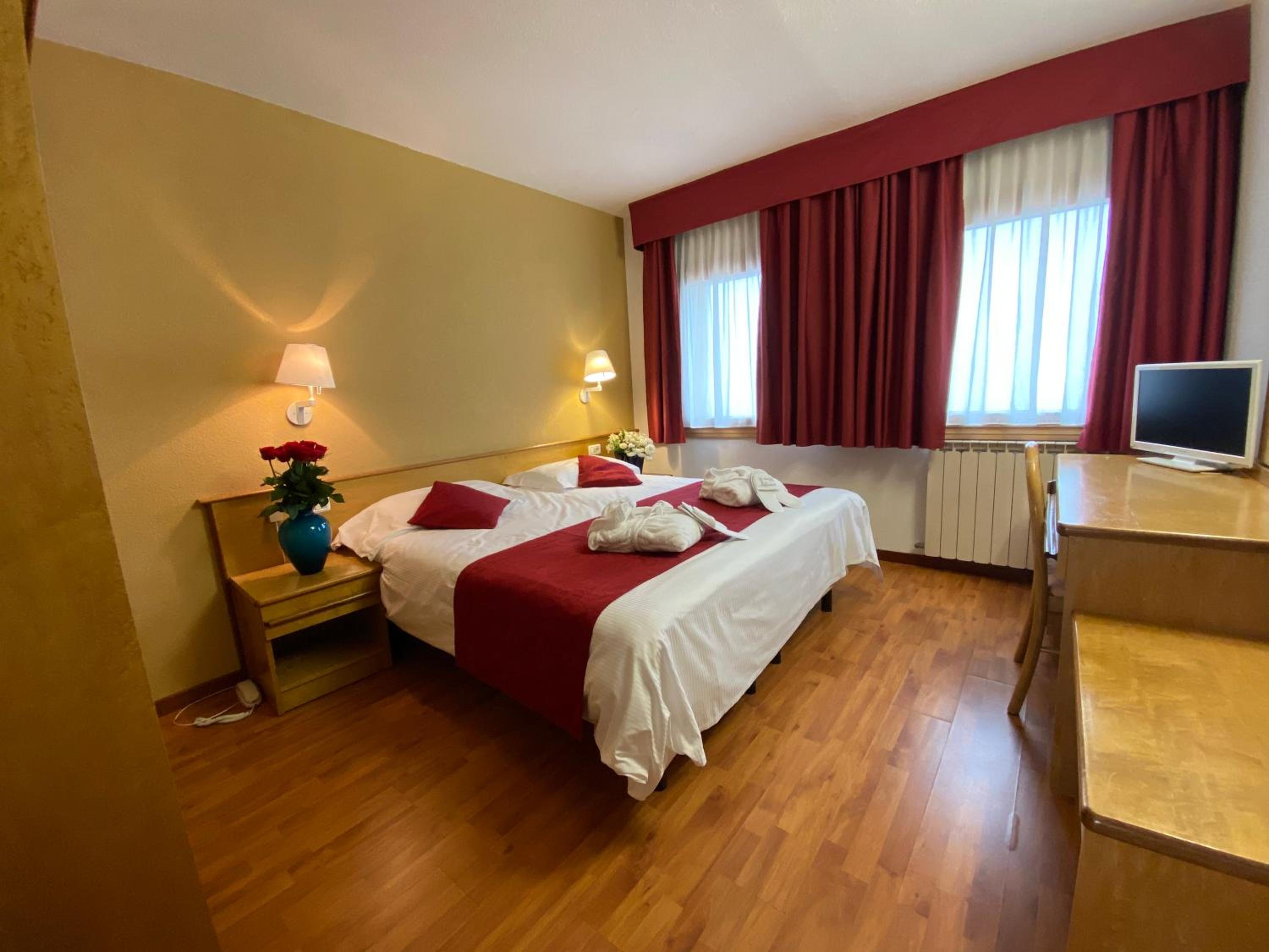 Double Room - Photo 3