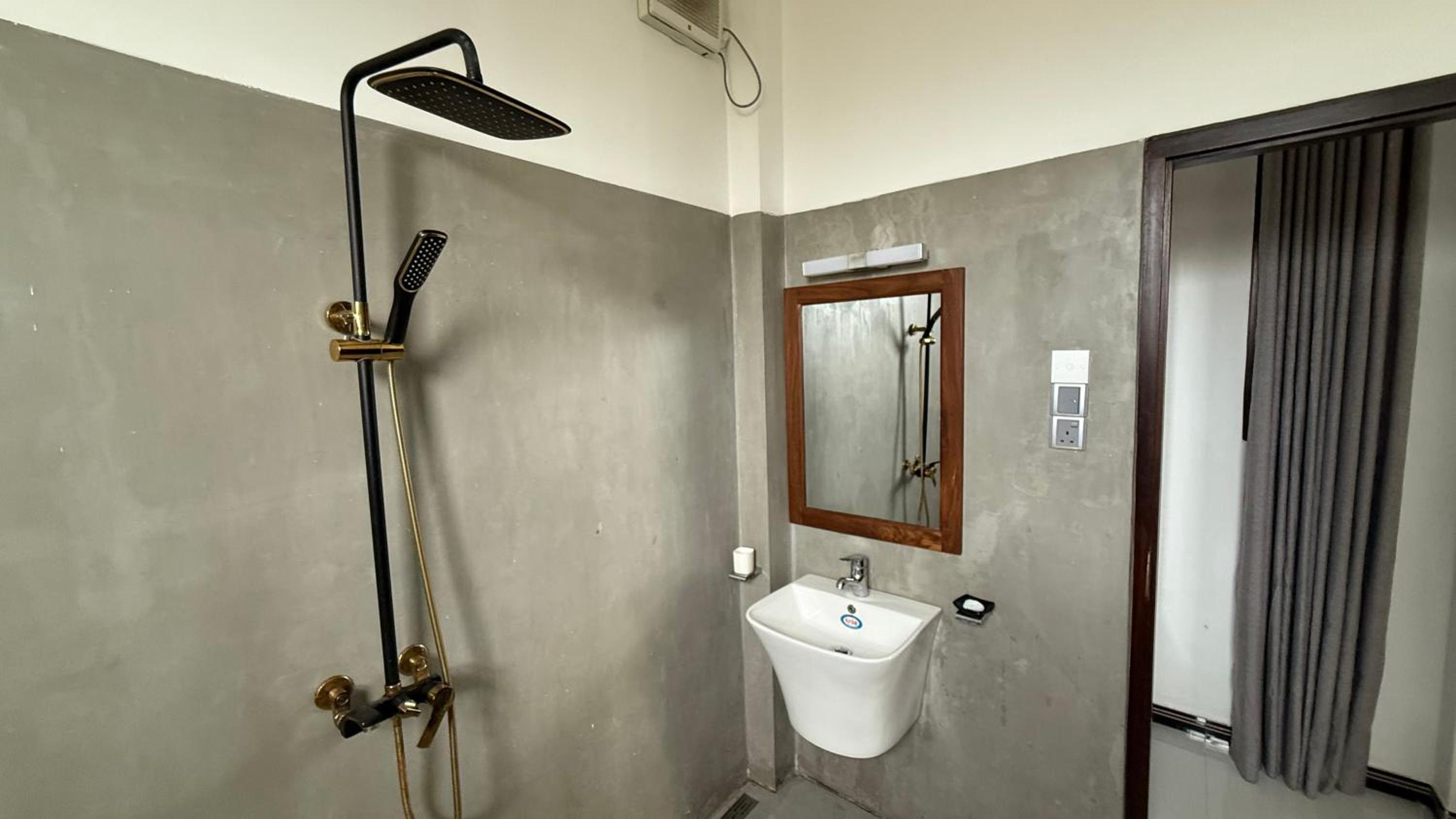 King Room with Balcony photo 3