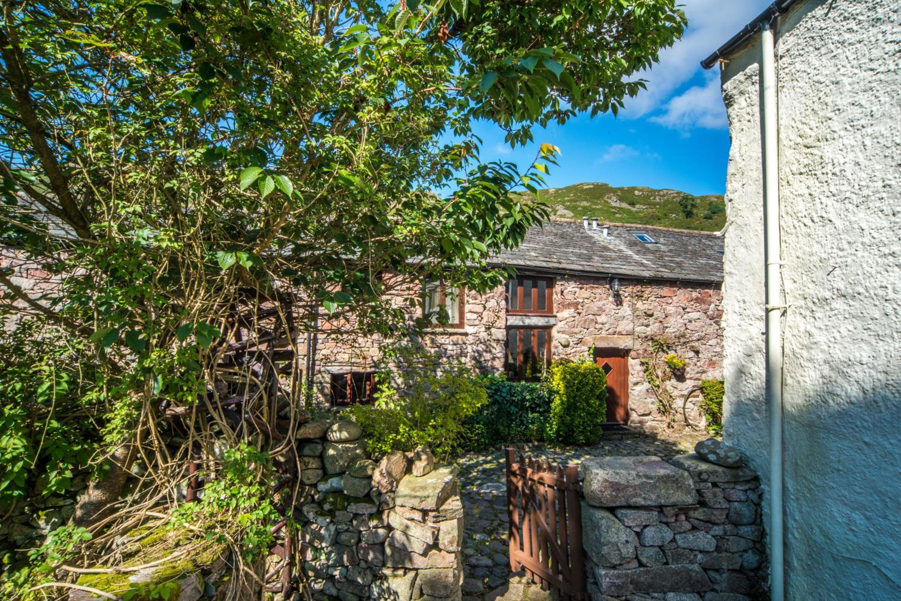 One-Bedroom Cottage - Hardknott - Photo 47