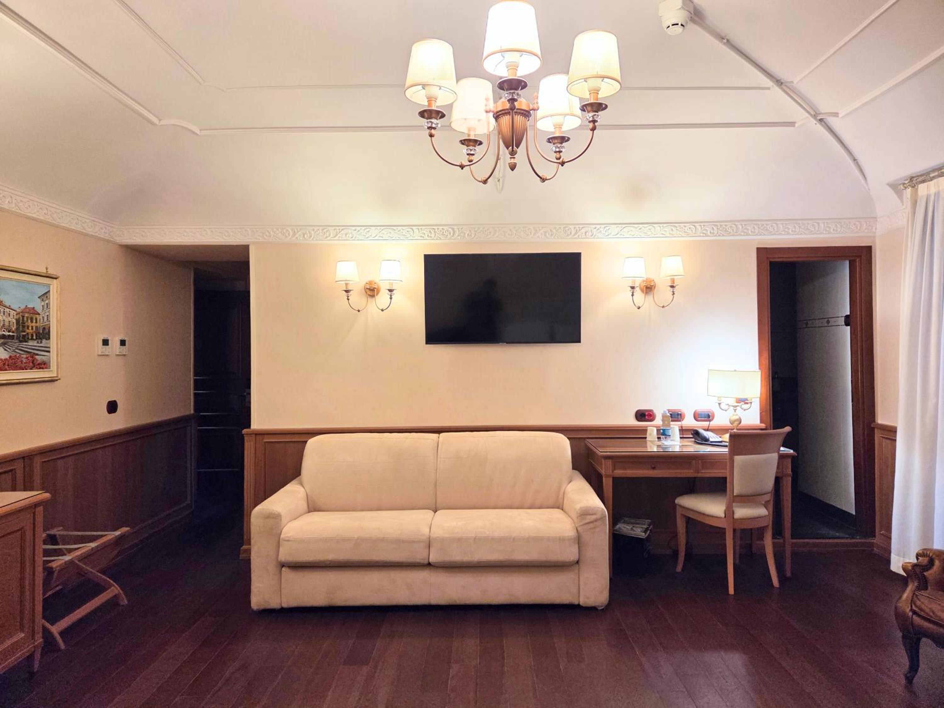 Family Room - Photo 1