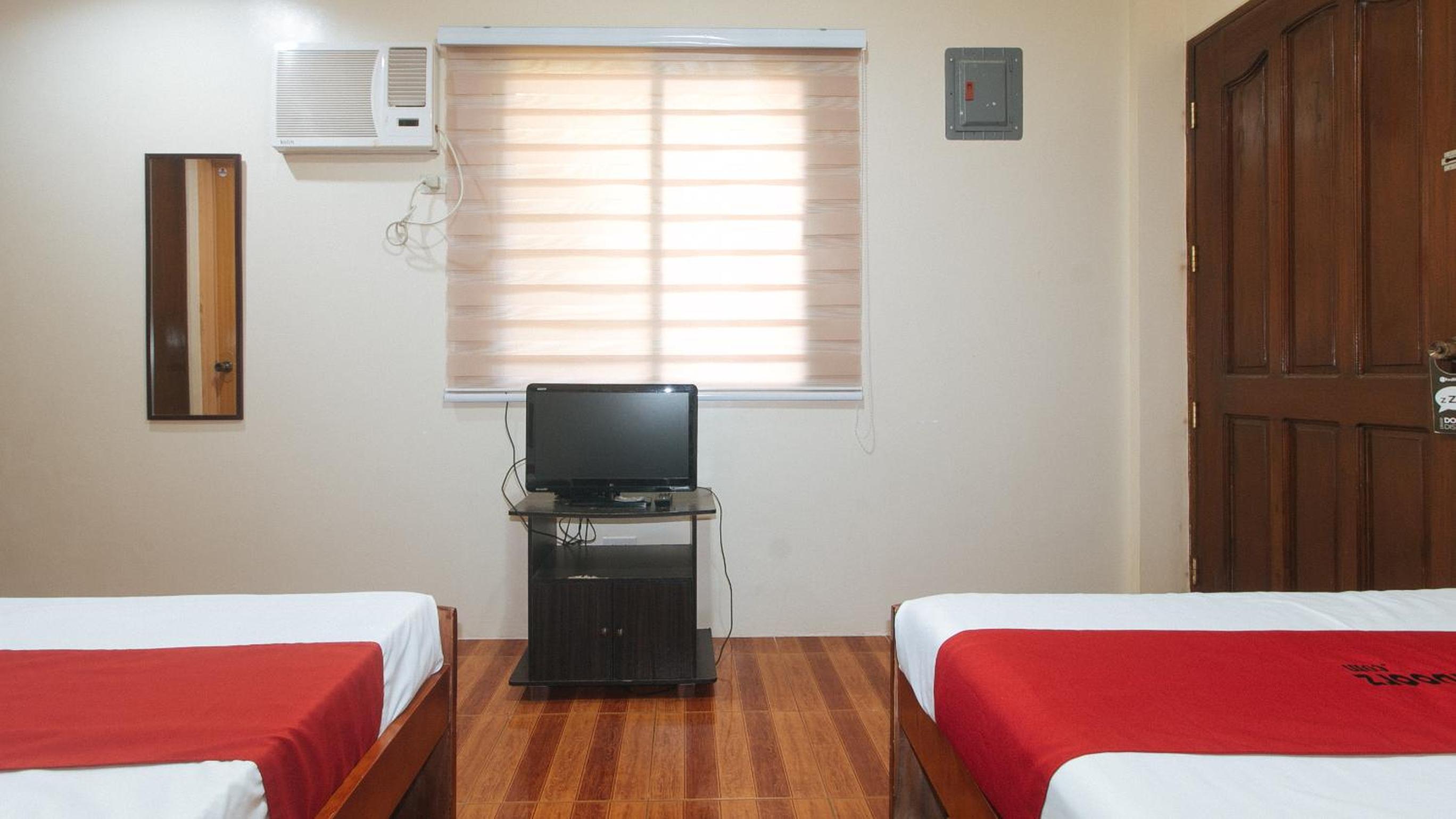 Quadruple Room - Photo 4