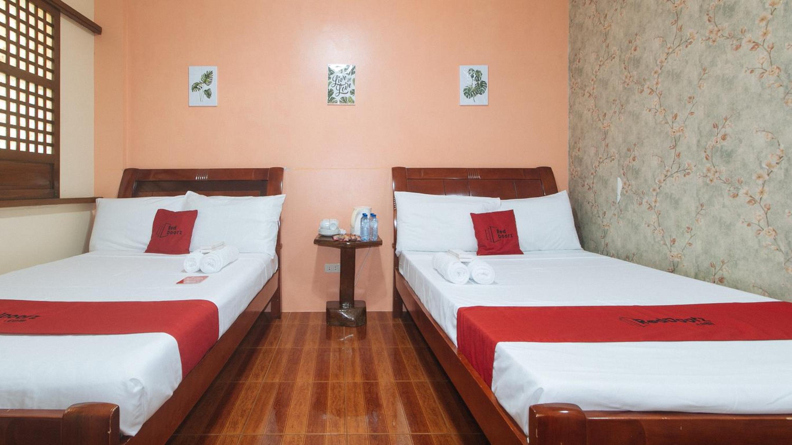 Quadruple Room - Photo 5