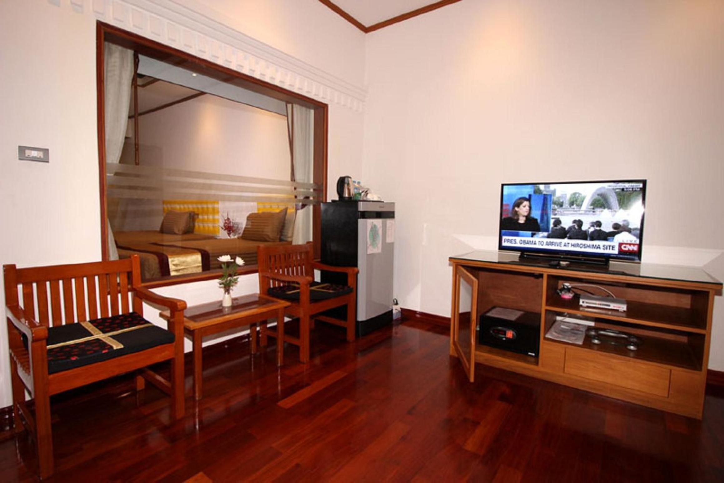 Myanmar Life Suite photo 2
