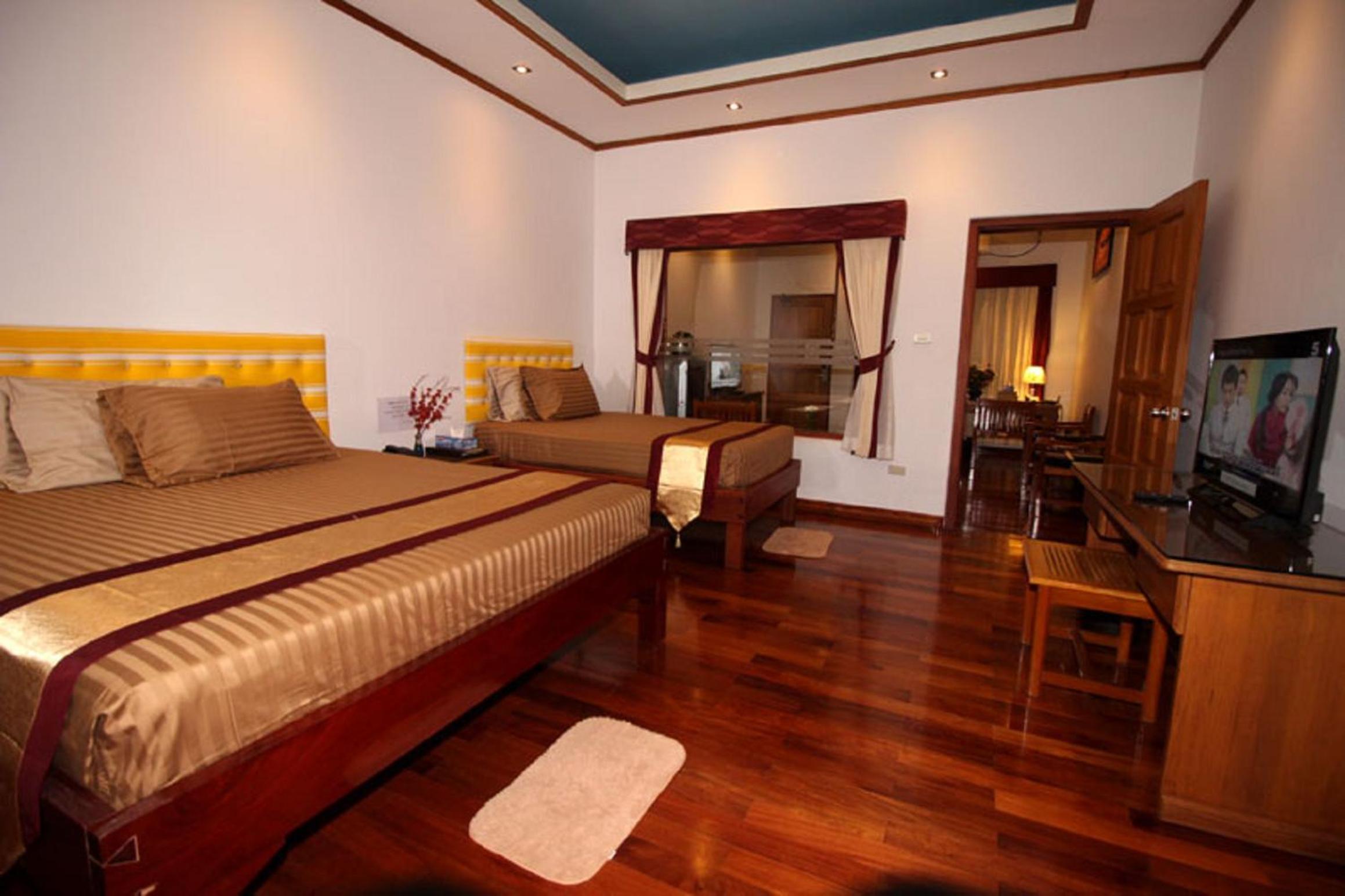 Myanmar Life Suite photo 1