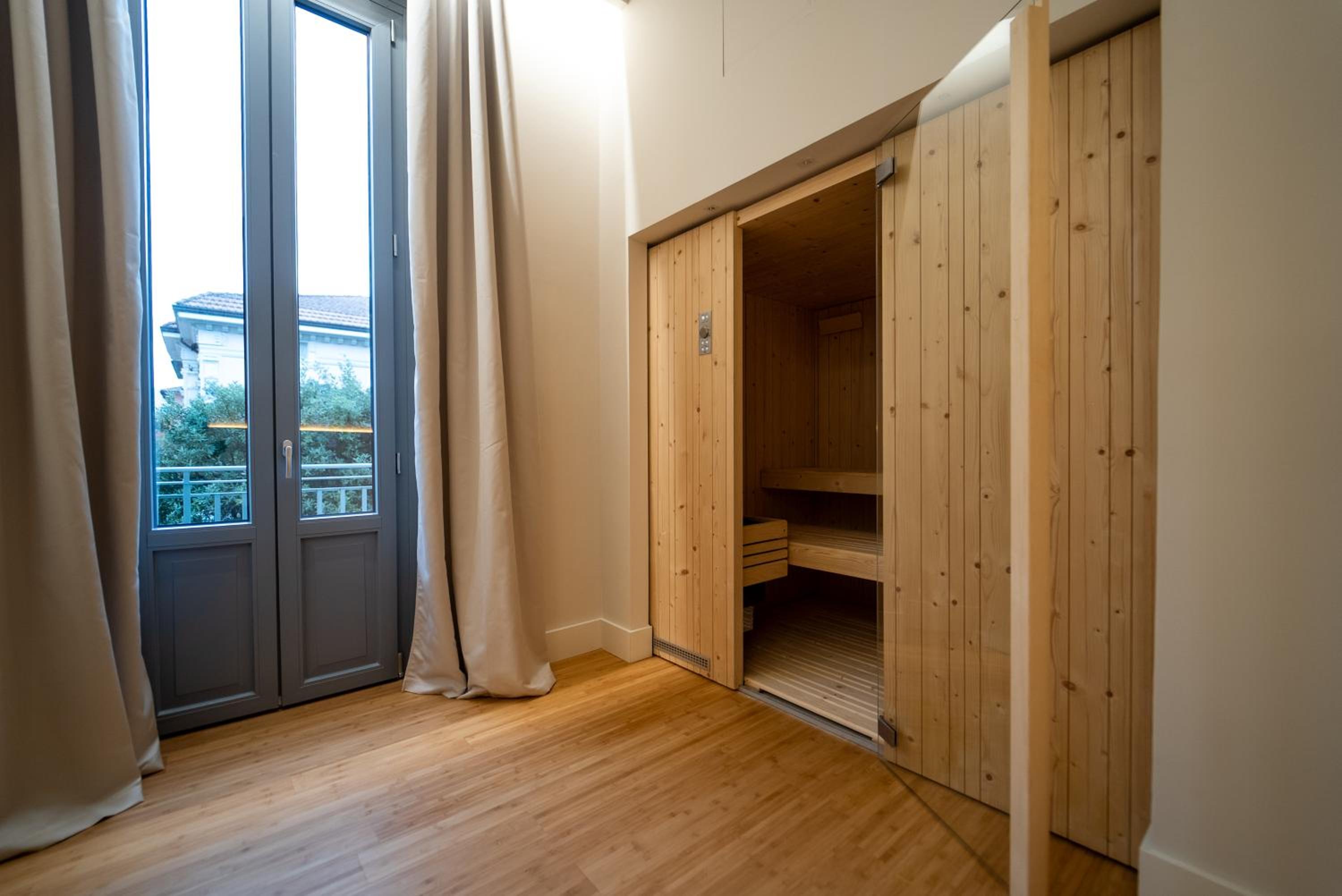 Suite with Sauna