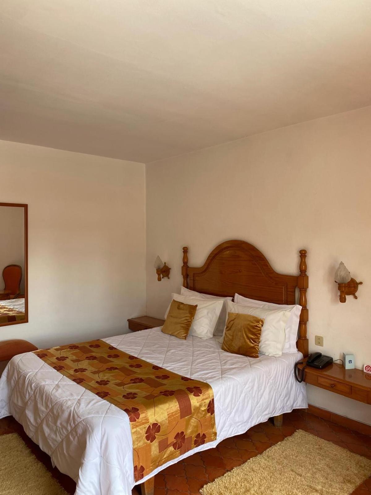 Double Room with Garden - Photo 1