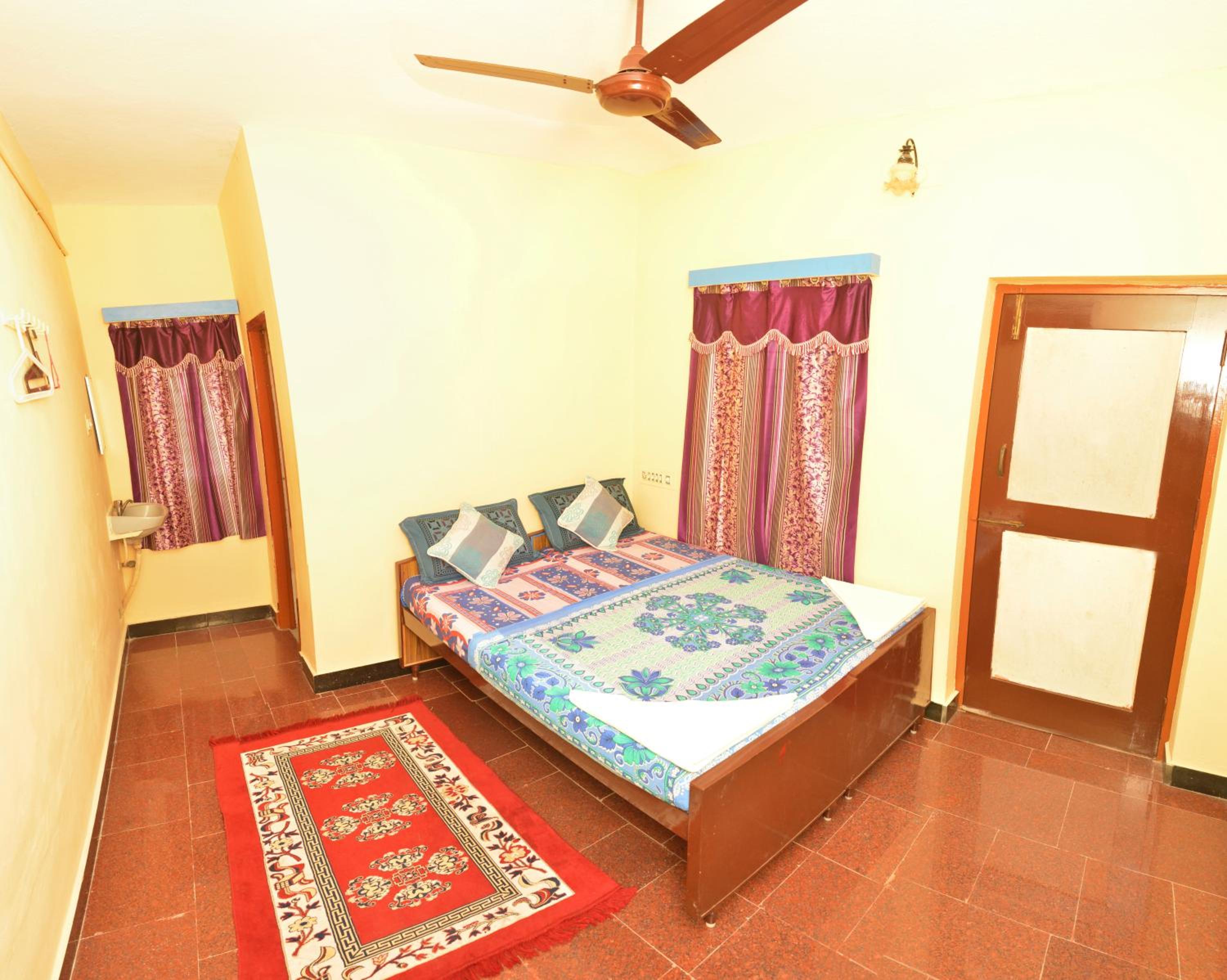 Budget Double Room photo 1