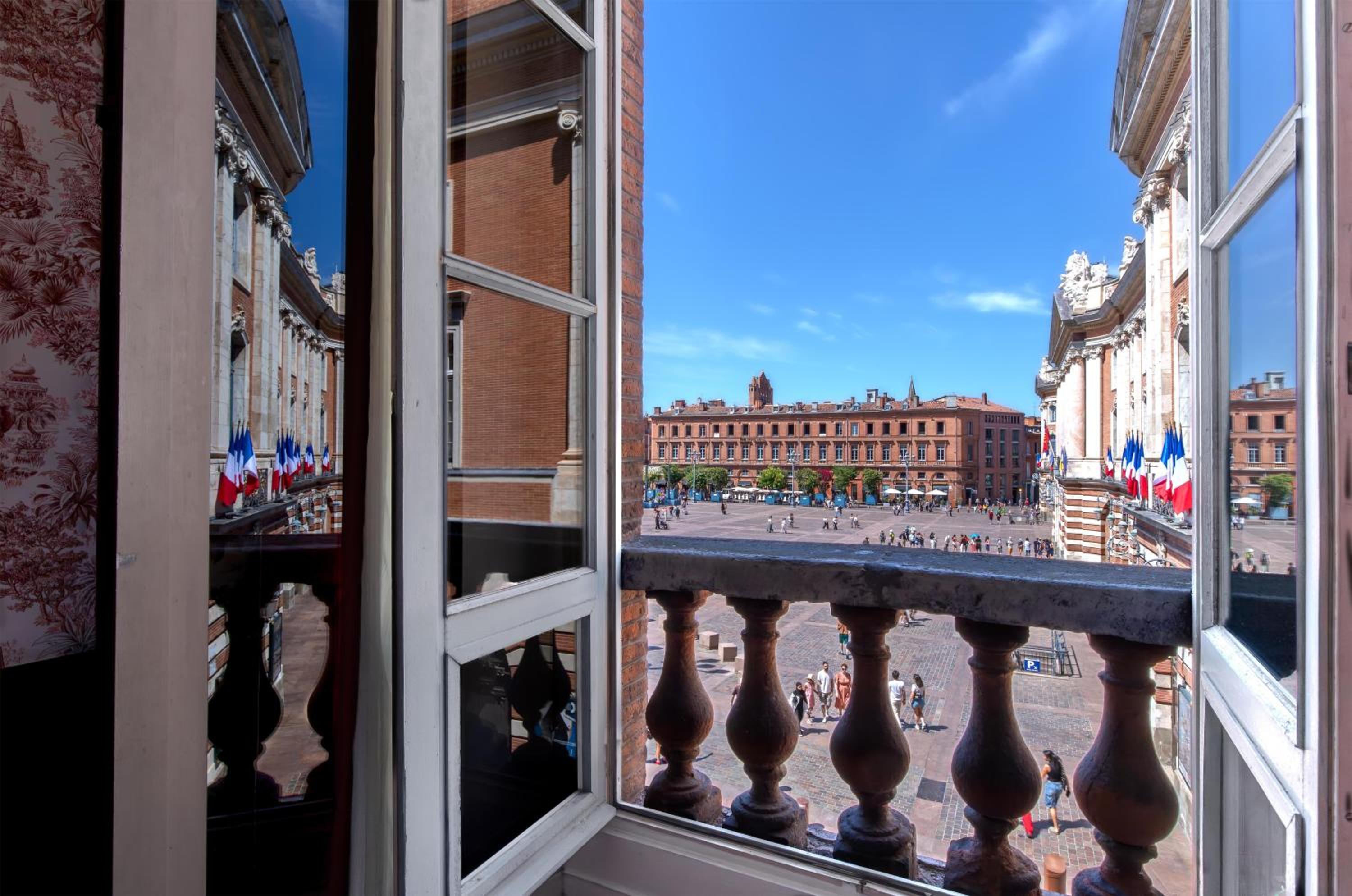 Junior King Suite with Capitol View - Non-Smoking - Photo 3