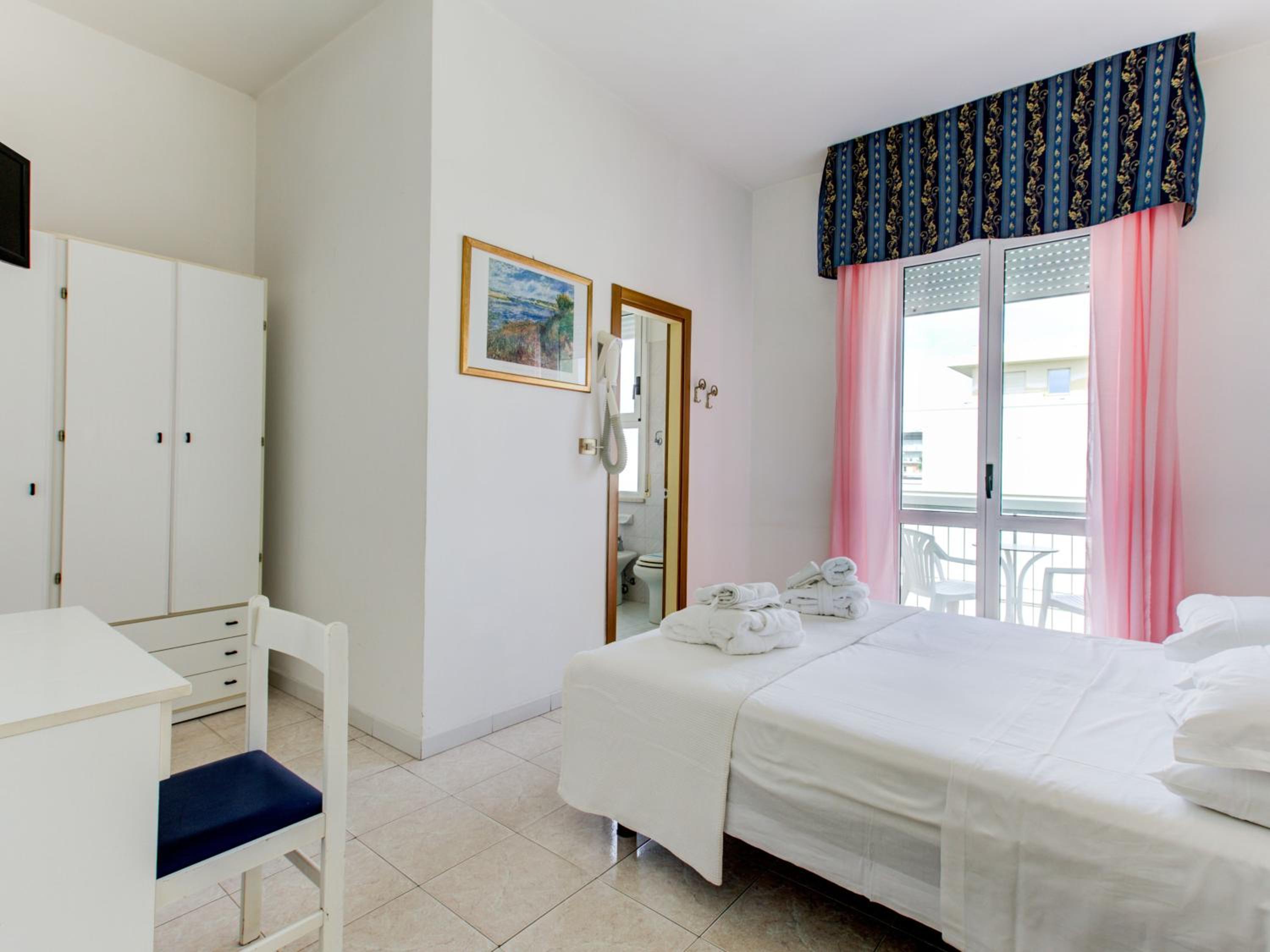 Standard Double Room photo 1