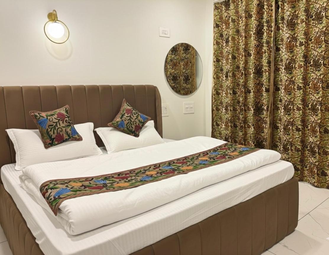 Junior Suite with Mountain View