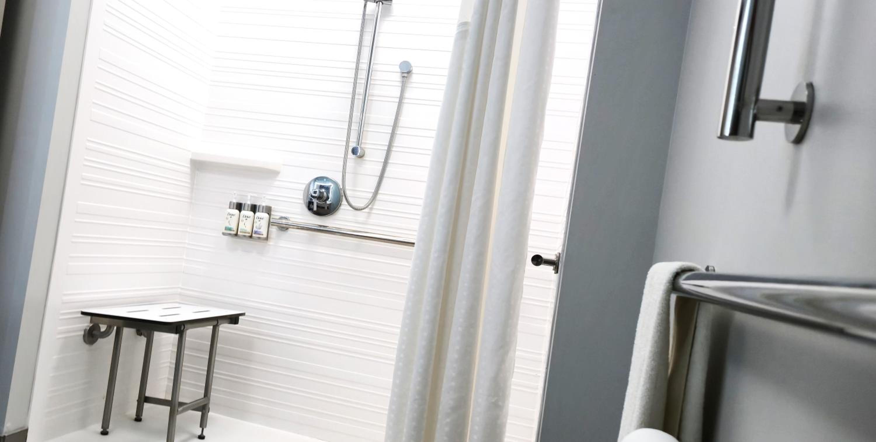 King Room with Mobility Accessible Trans Shower - Photo 4