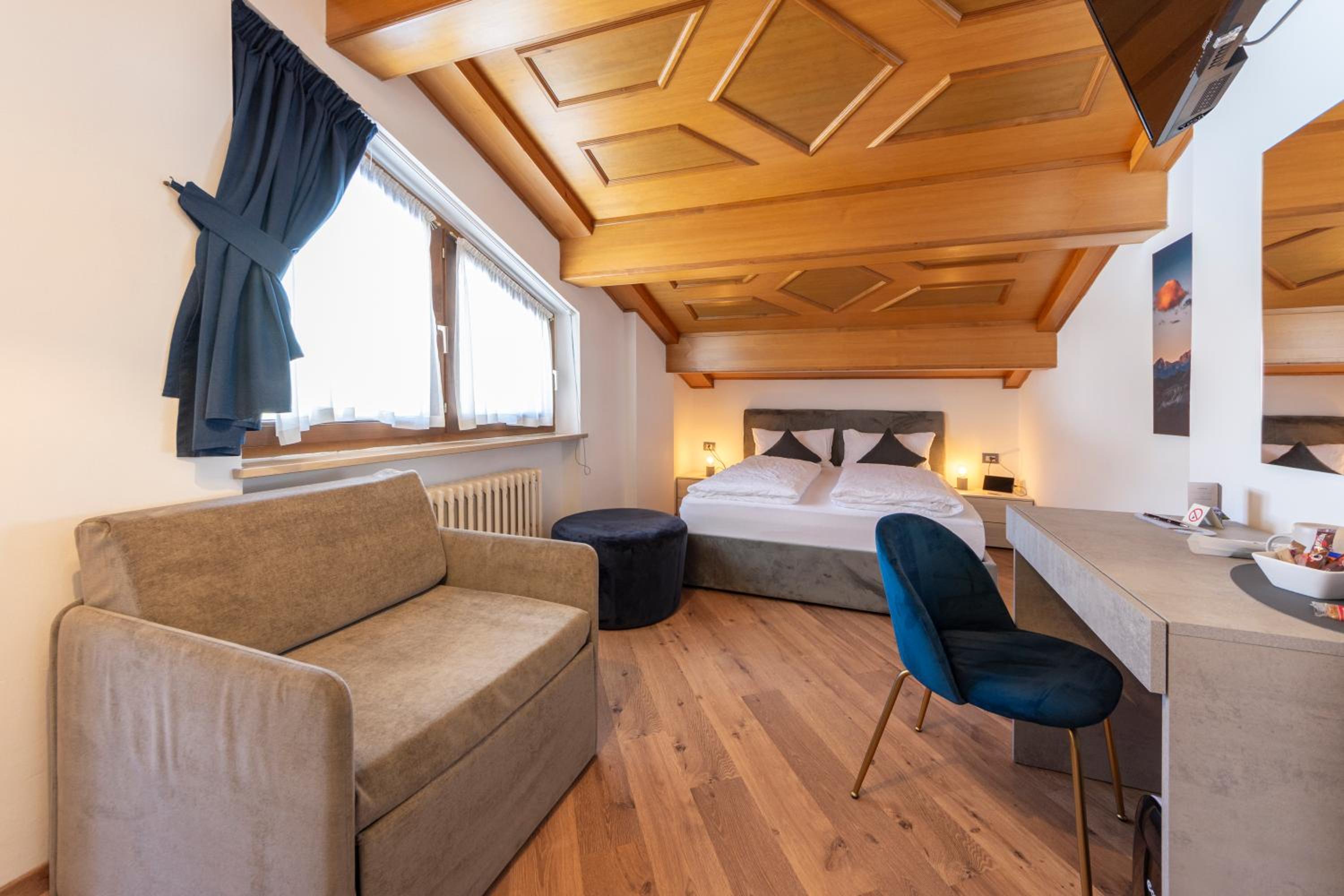 Triple Room with Mountain View