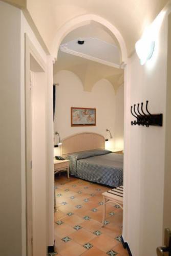 Standard Double Room without Sea View - Photo 2