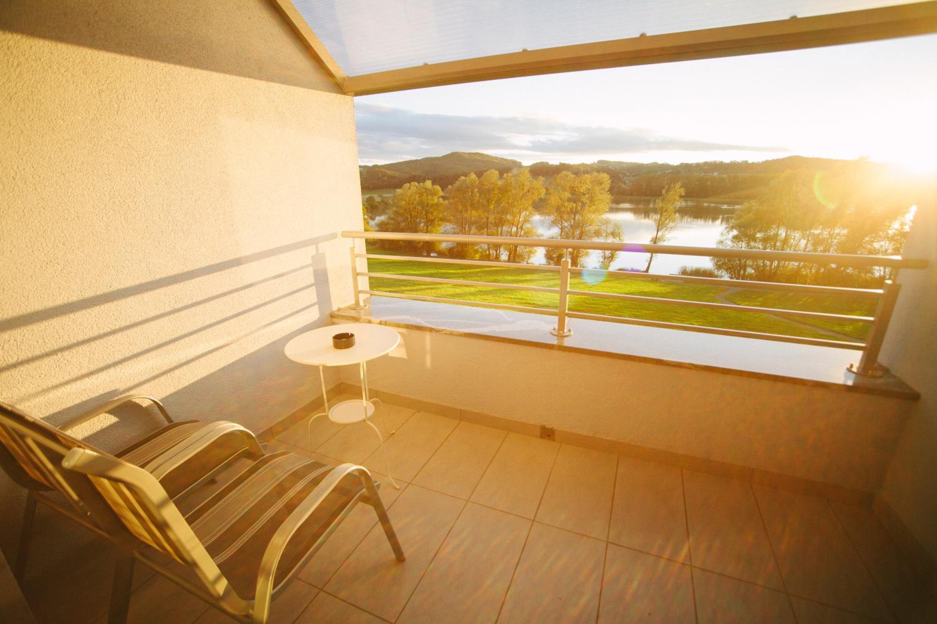 Double Room with Balcony - Photo 6