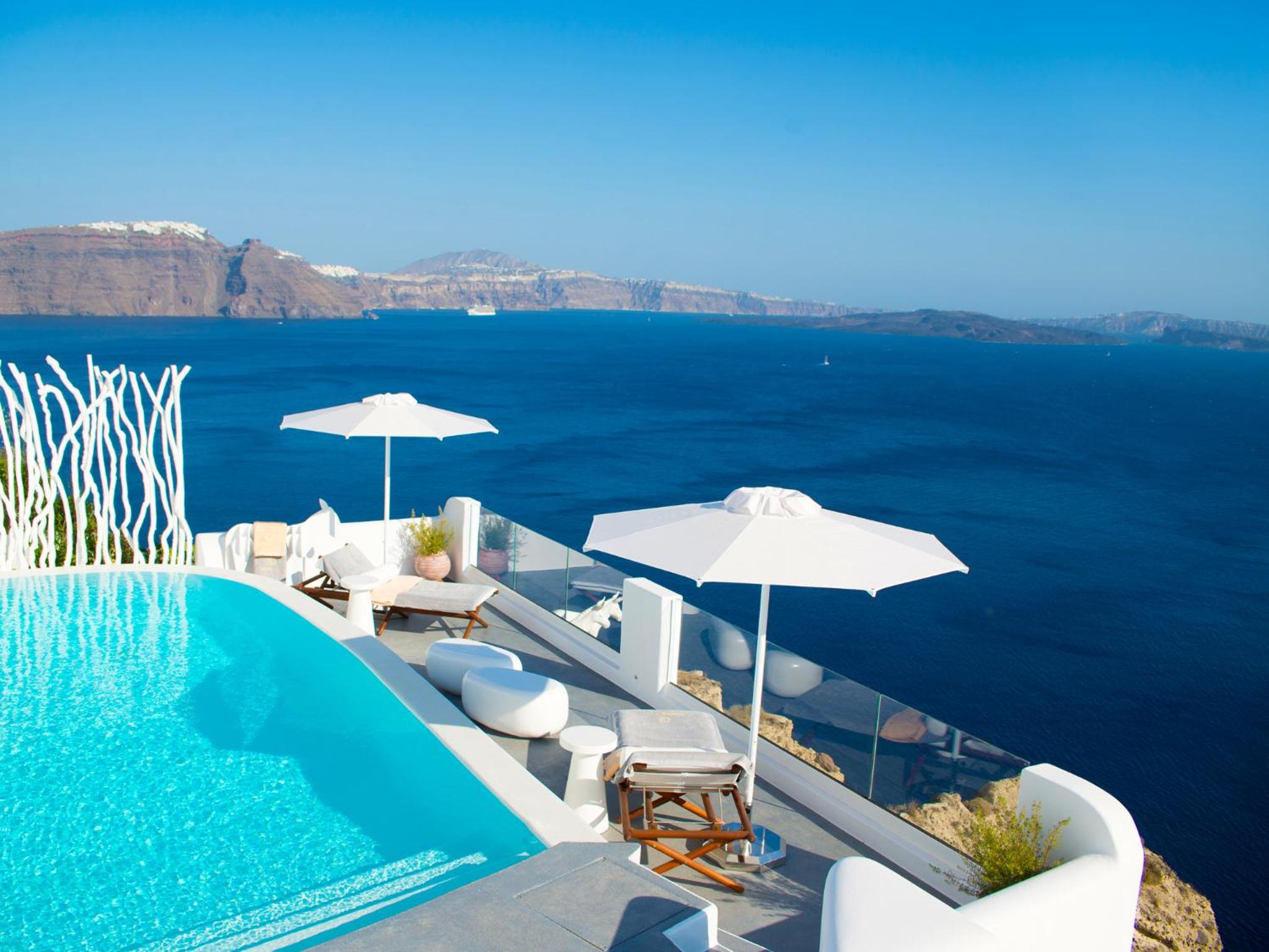 Master Suite with Infinity Private Pool - Photo 3