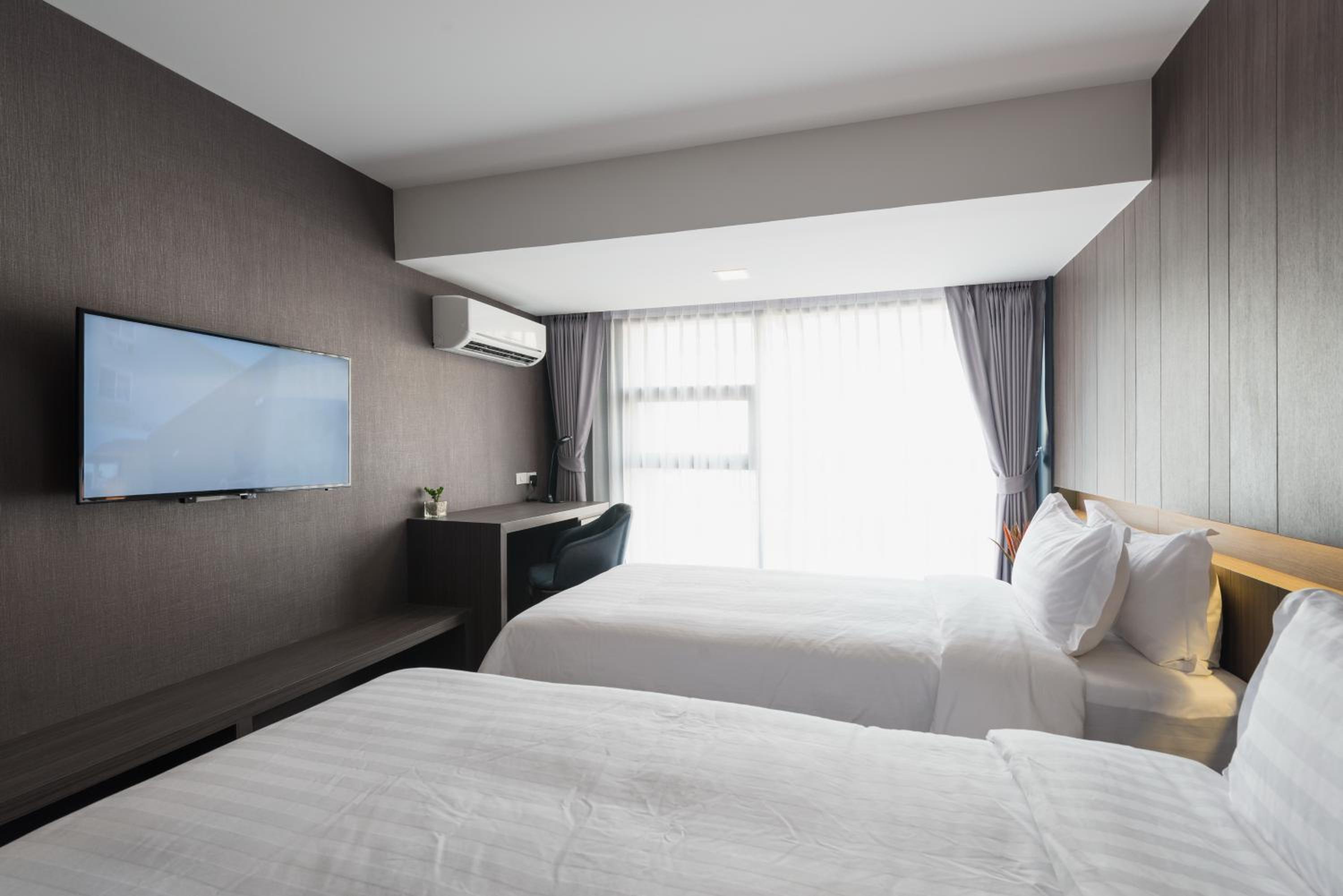 Deluxe Twin Room photo 3