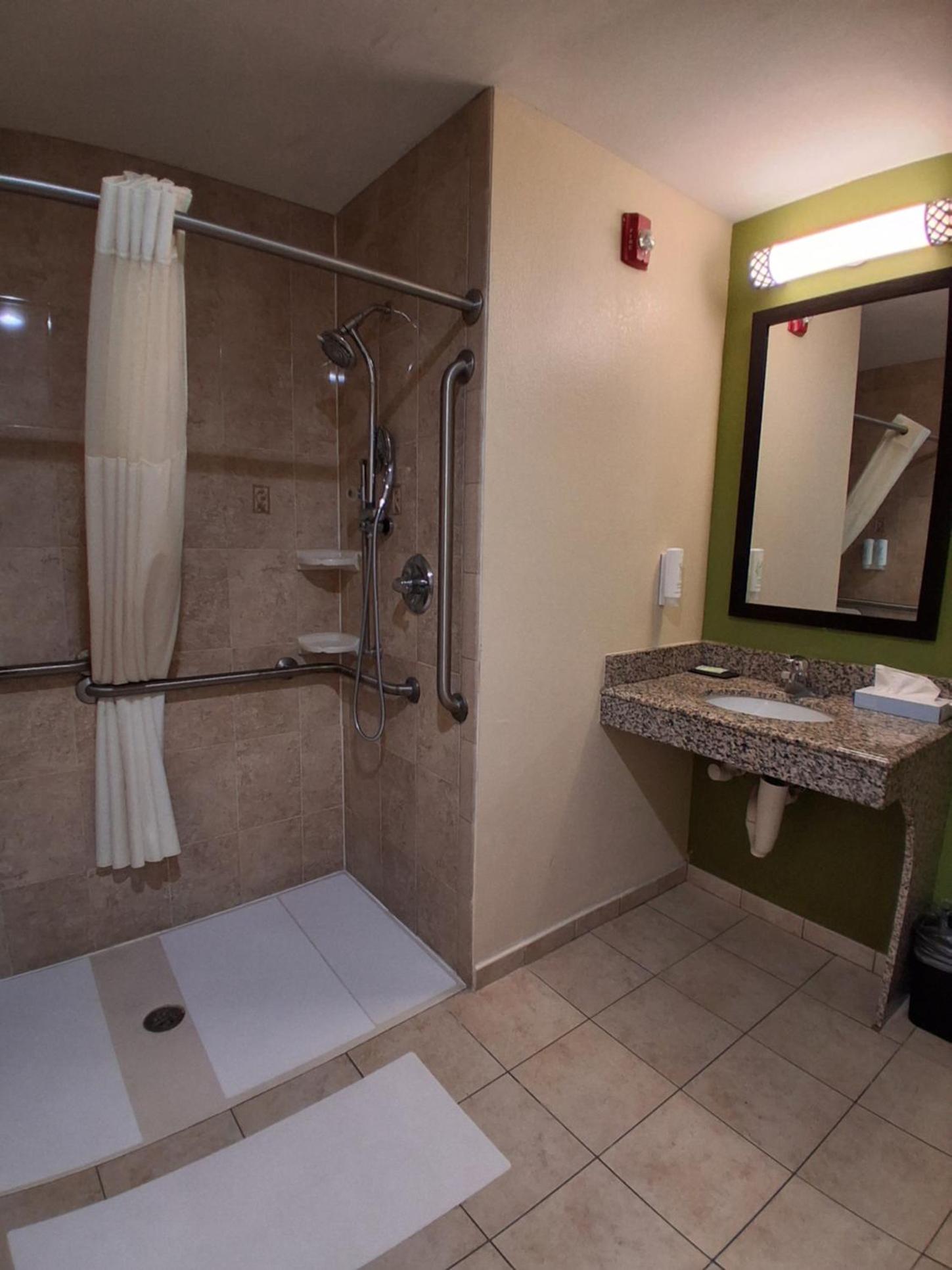 Queen Room with Two Queen Beds and Roll-In Shower - Accessible/Non-Smoking - Photo 1
