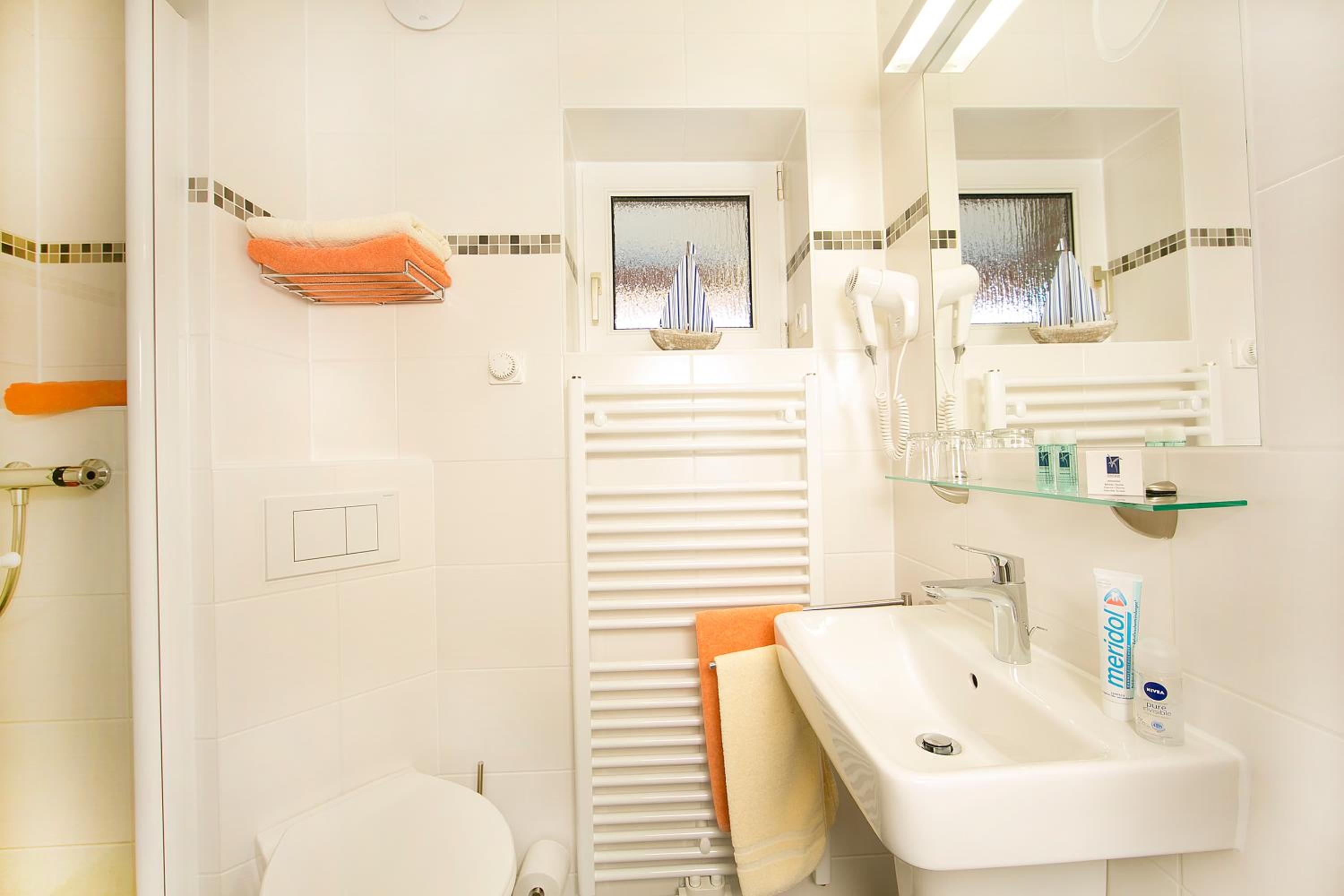 Single Room photo 2