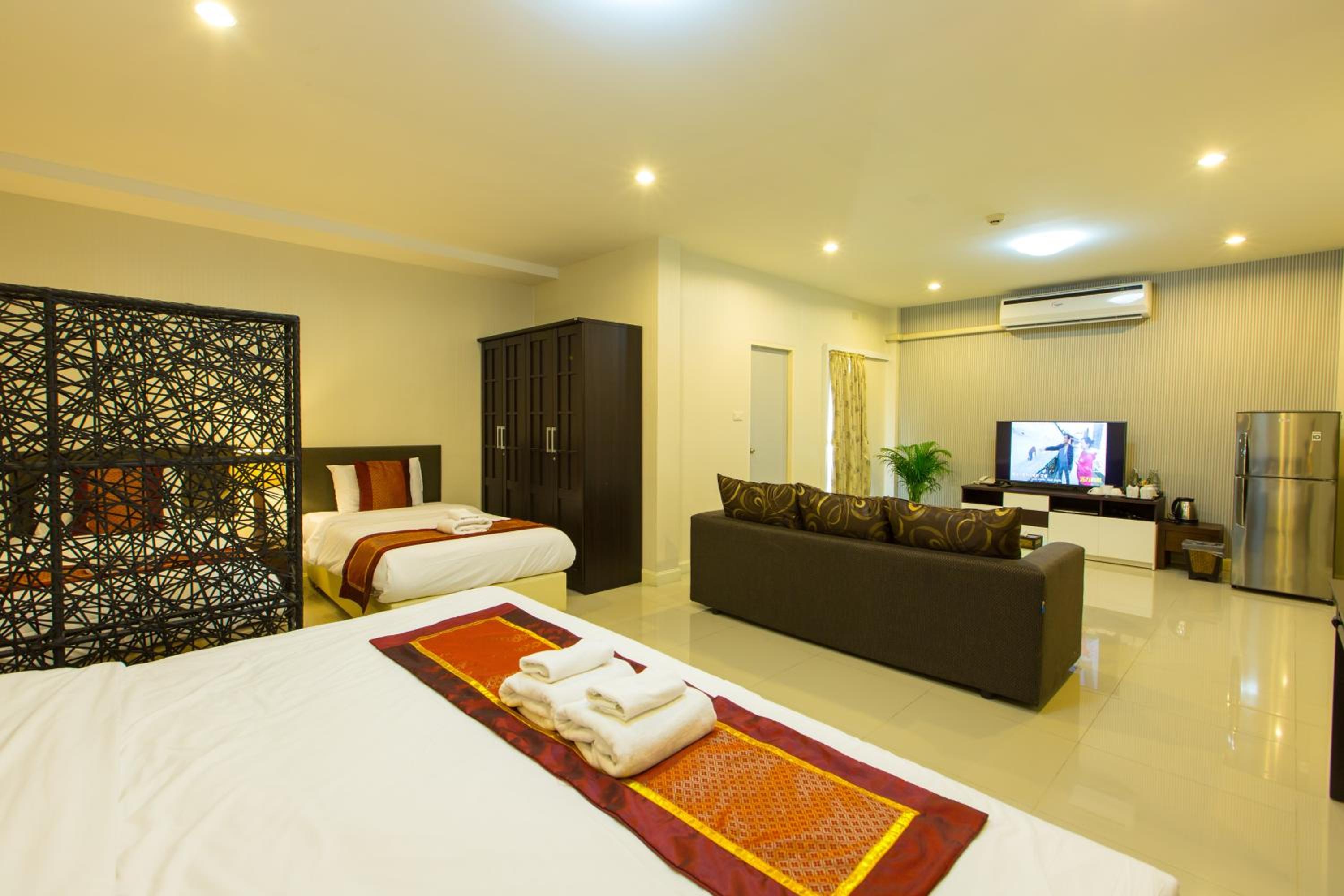 Family Room (4 Adults)