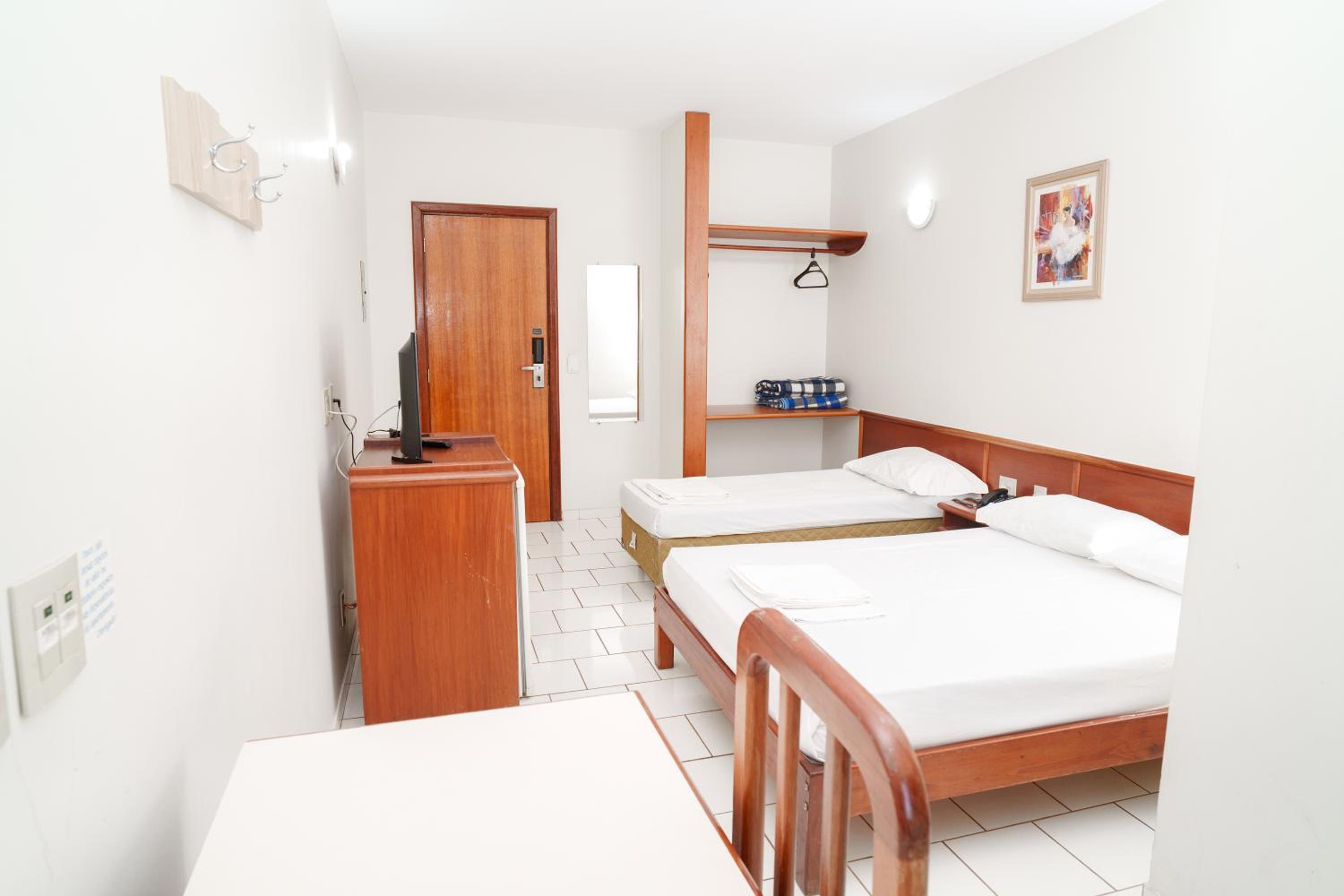 Basic Triple Room photo 1
