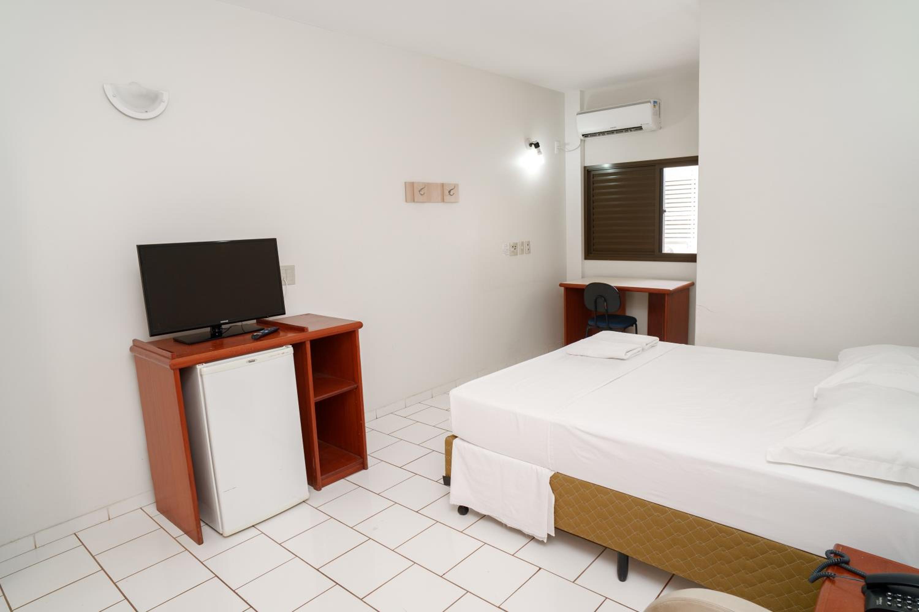 Standard Twin Room photo 2
