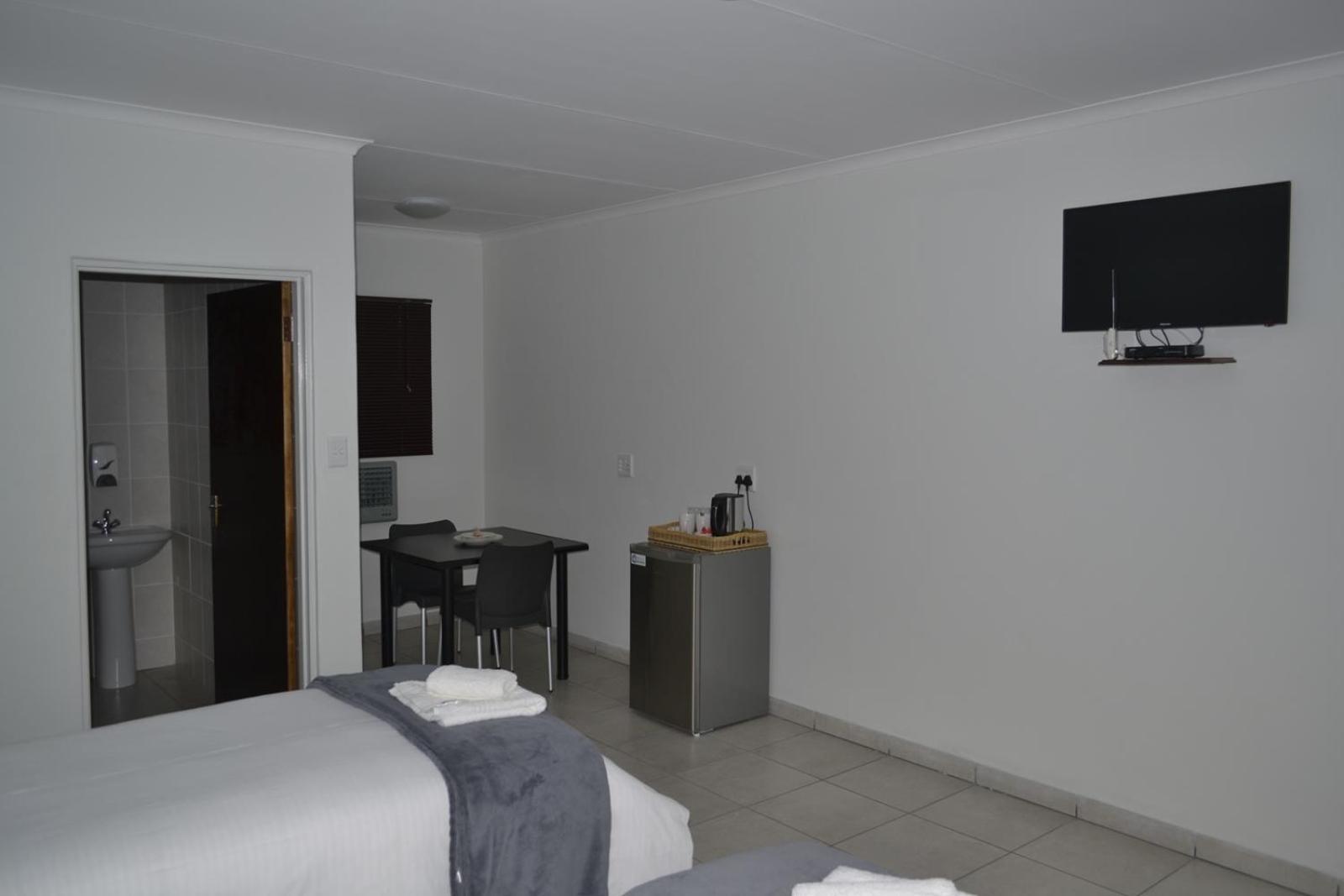 Standard Double Room - Photo 1