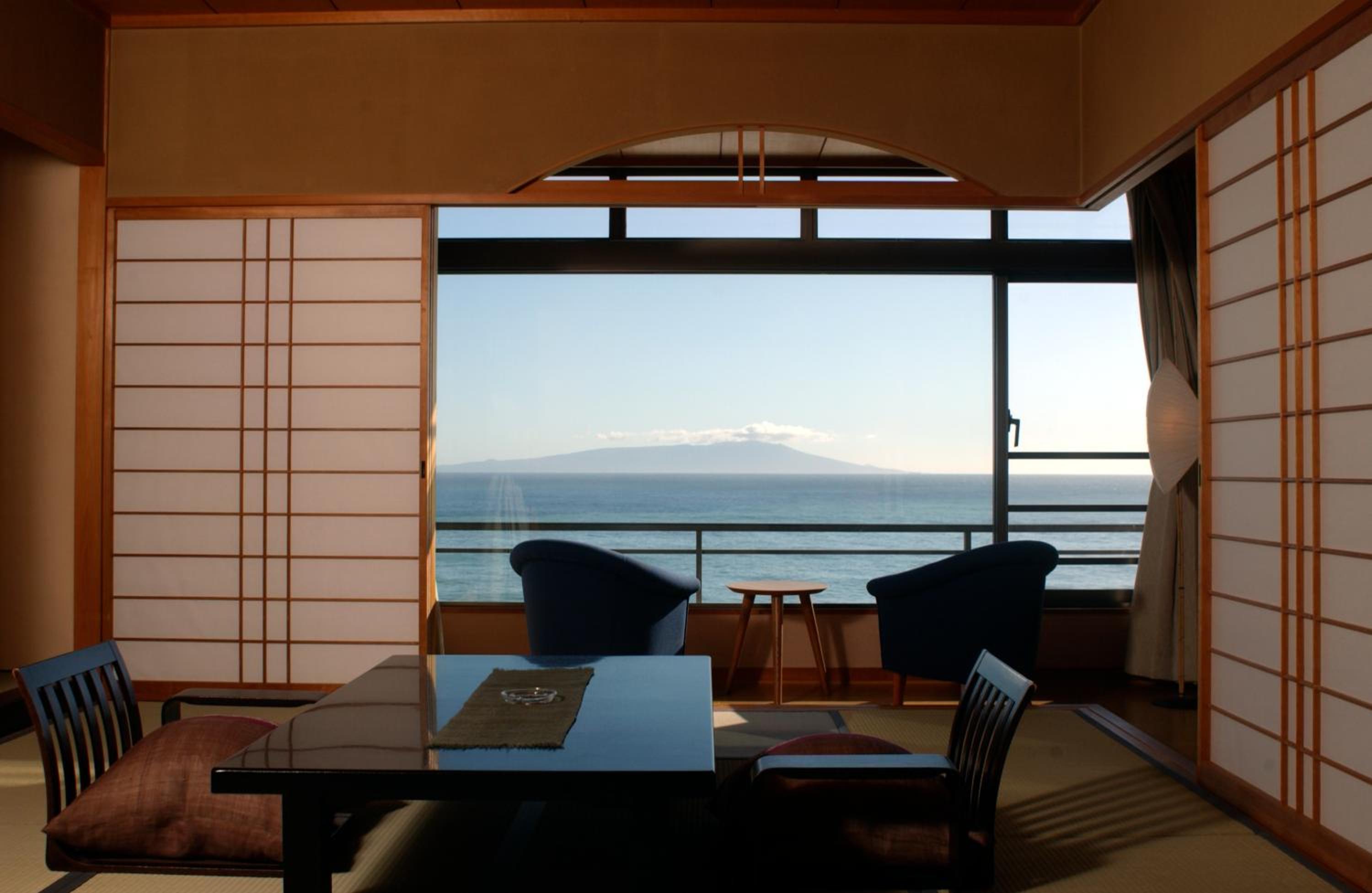 Japanese-Style Quadruple Room photo 2