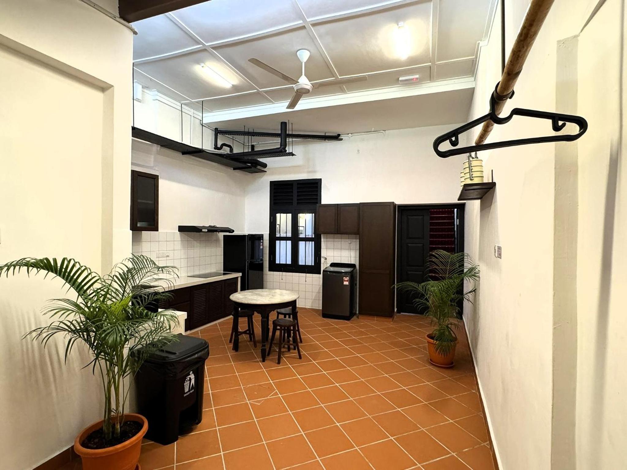 2 bedrooms Yeng Keng Townhouse No.7 thumbnail 6