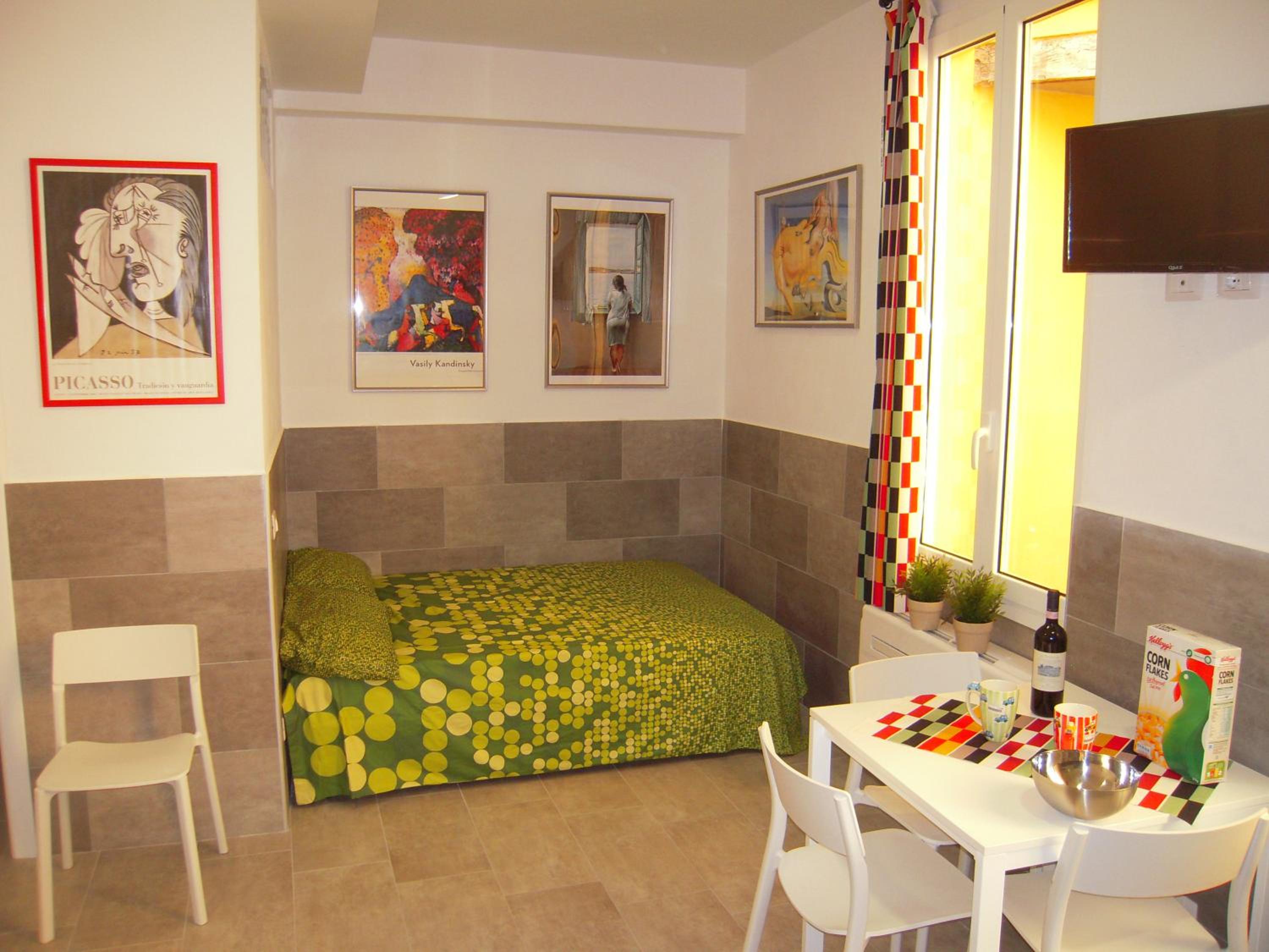 Studio Apartment