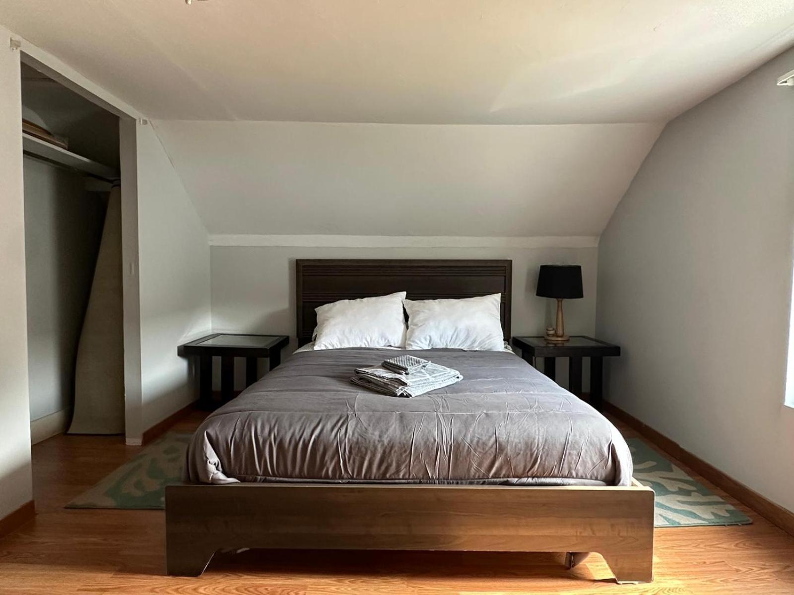Deluxe Double Room with Side Sea View photo 2