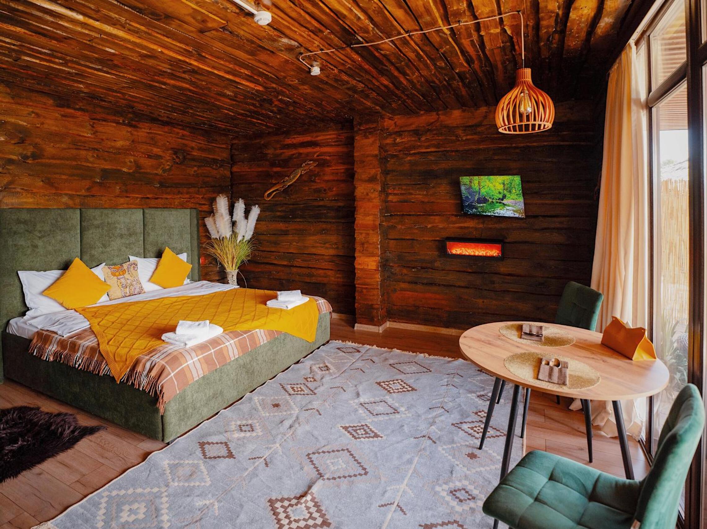 Large Double Room photo 2