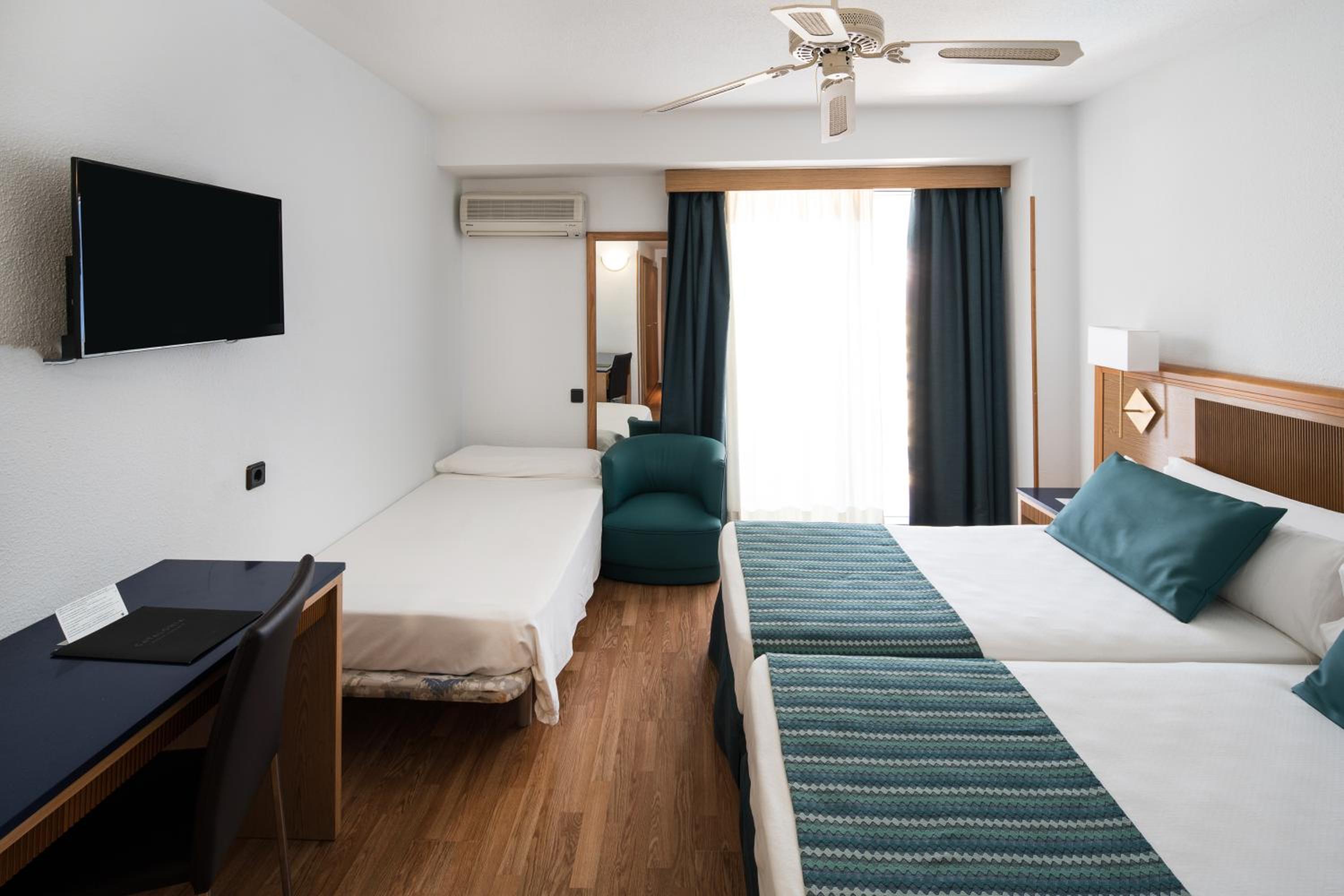 Triple Room (3 Adults) - Photo 1