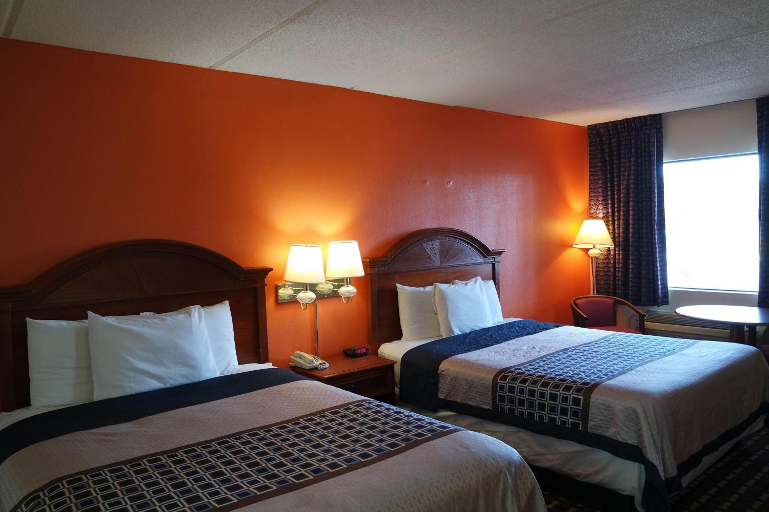 Double Room with Two Double Beds - Smoking - Photo 1