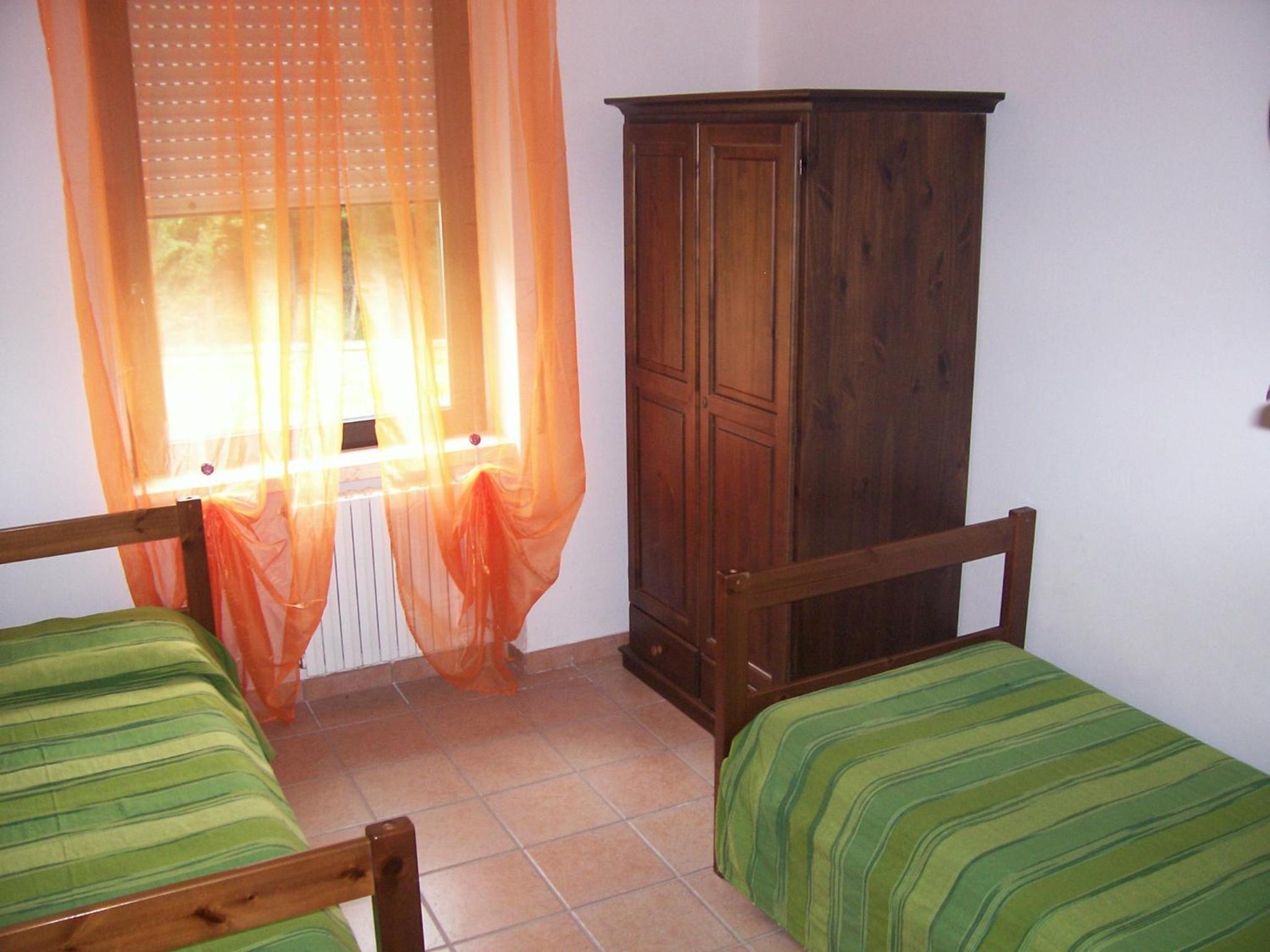 Twin Room with Shared Bathroom photo 3
