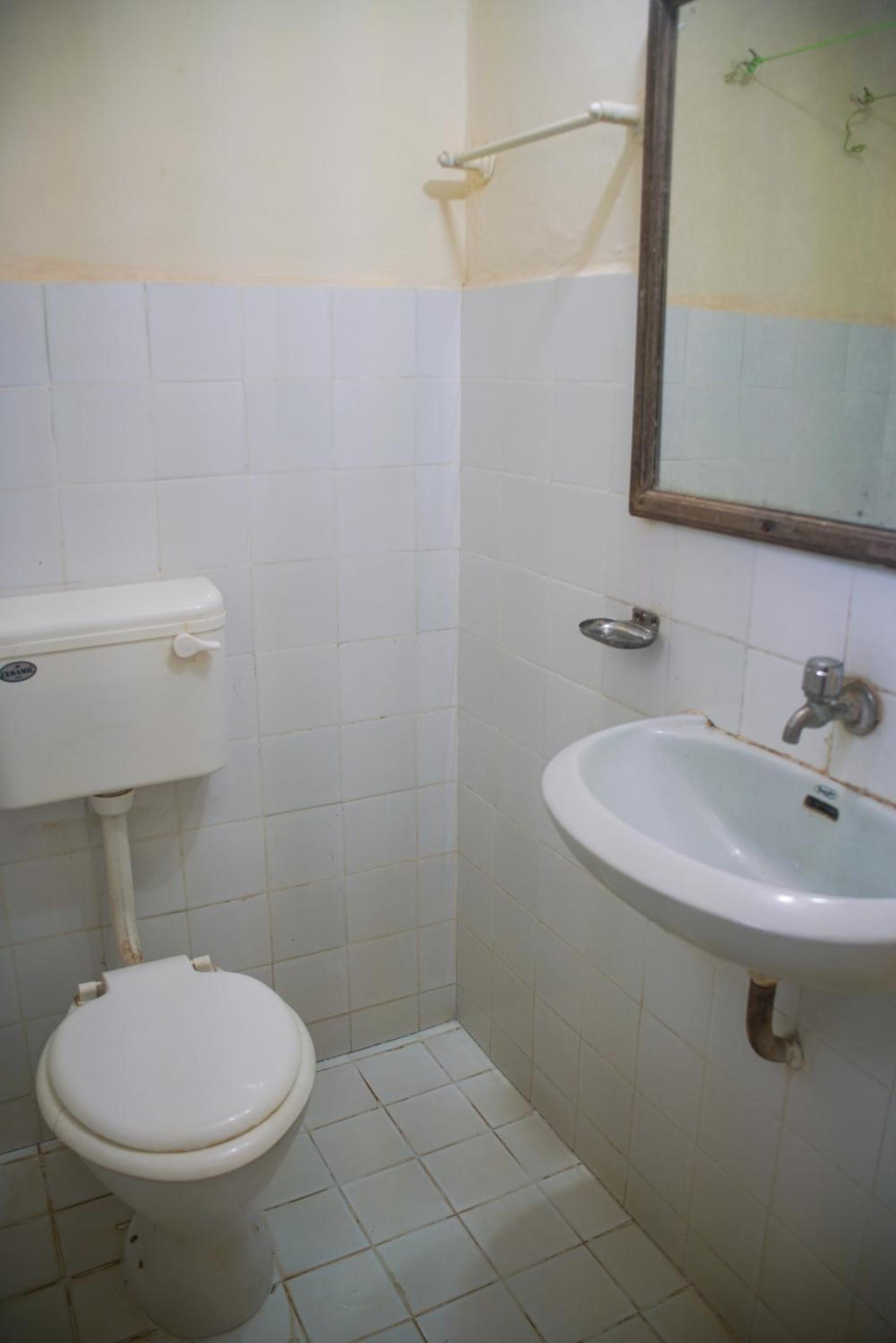 Classic AC Room - Photo 3