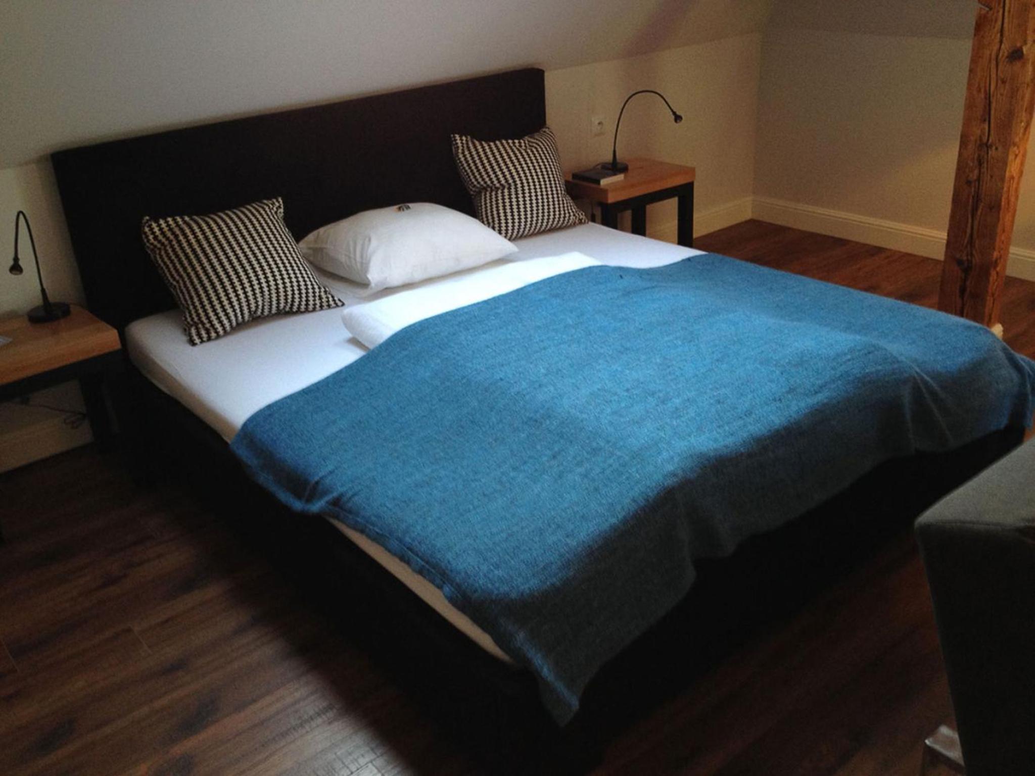 Deluxe Double Room with Shower - Photo 3