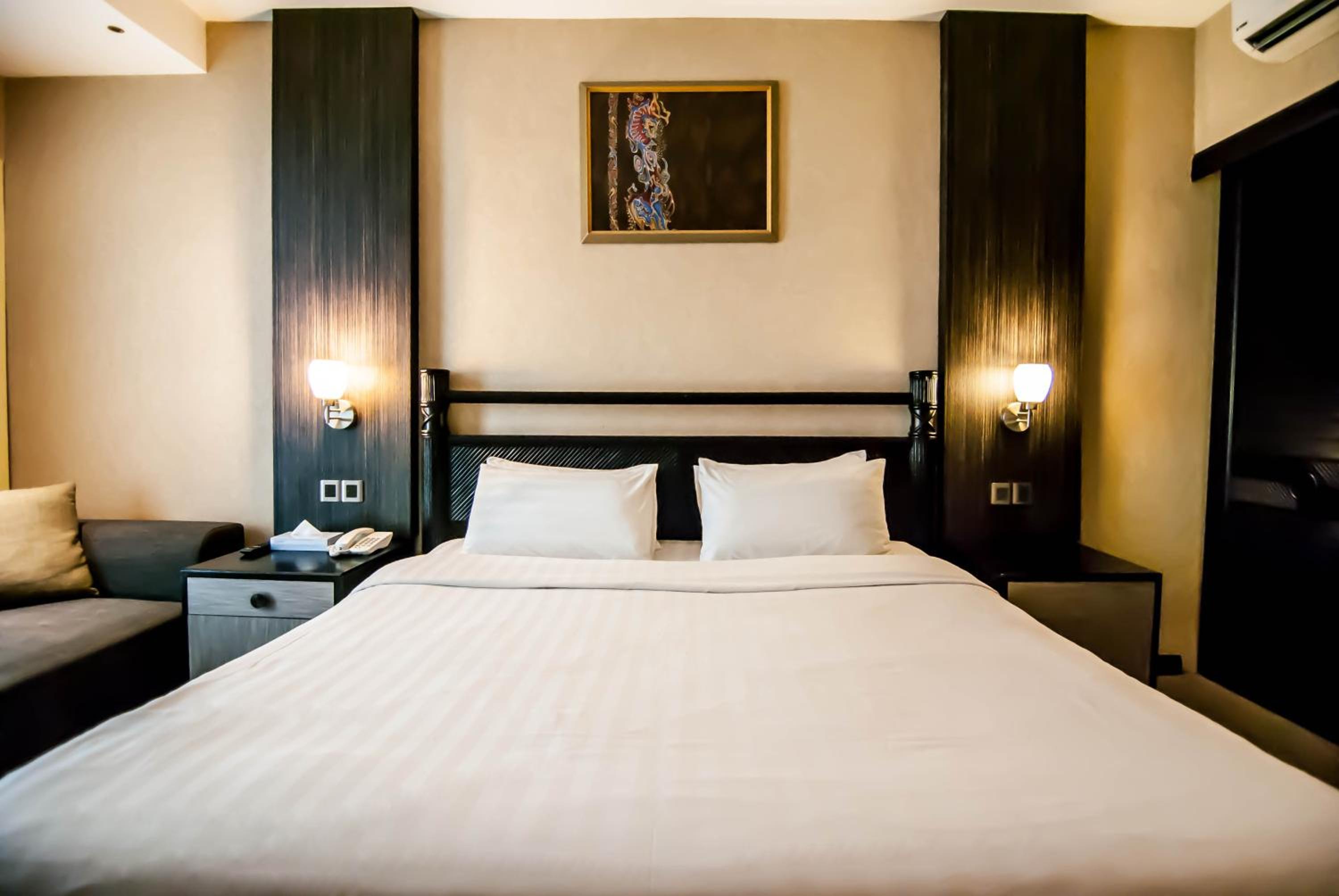 Deluxe King Room photo 2