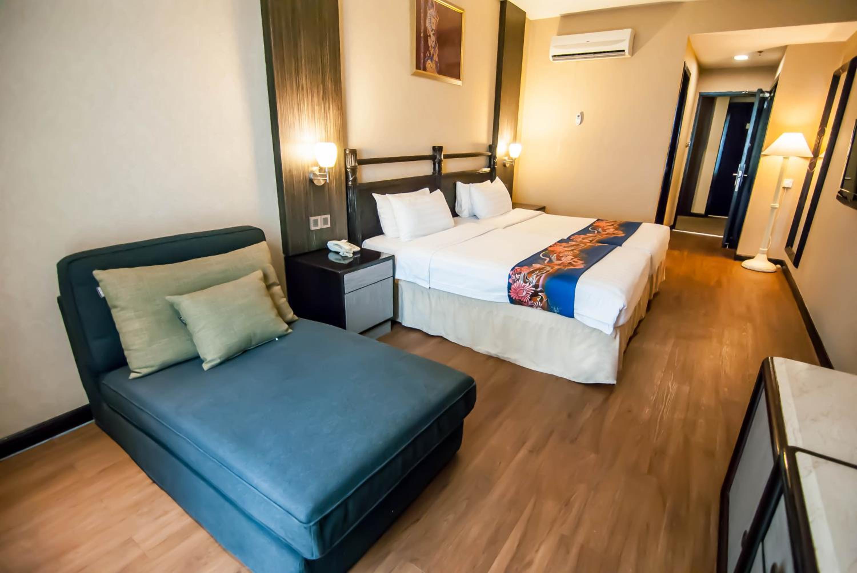 Deluxe Twin Room photo 3