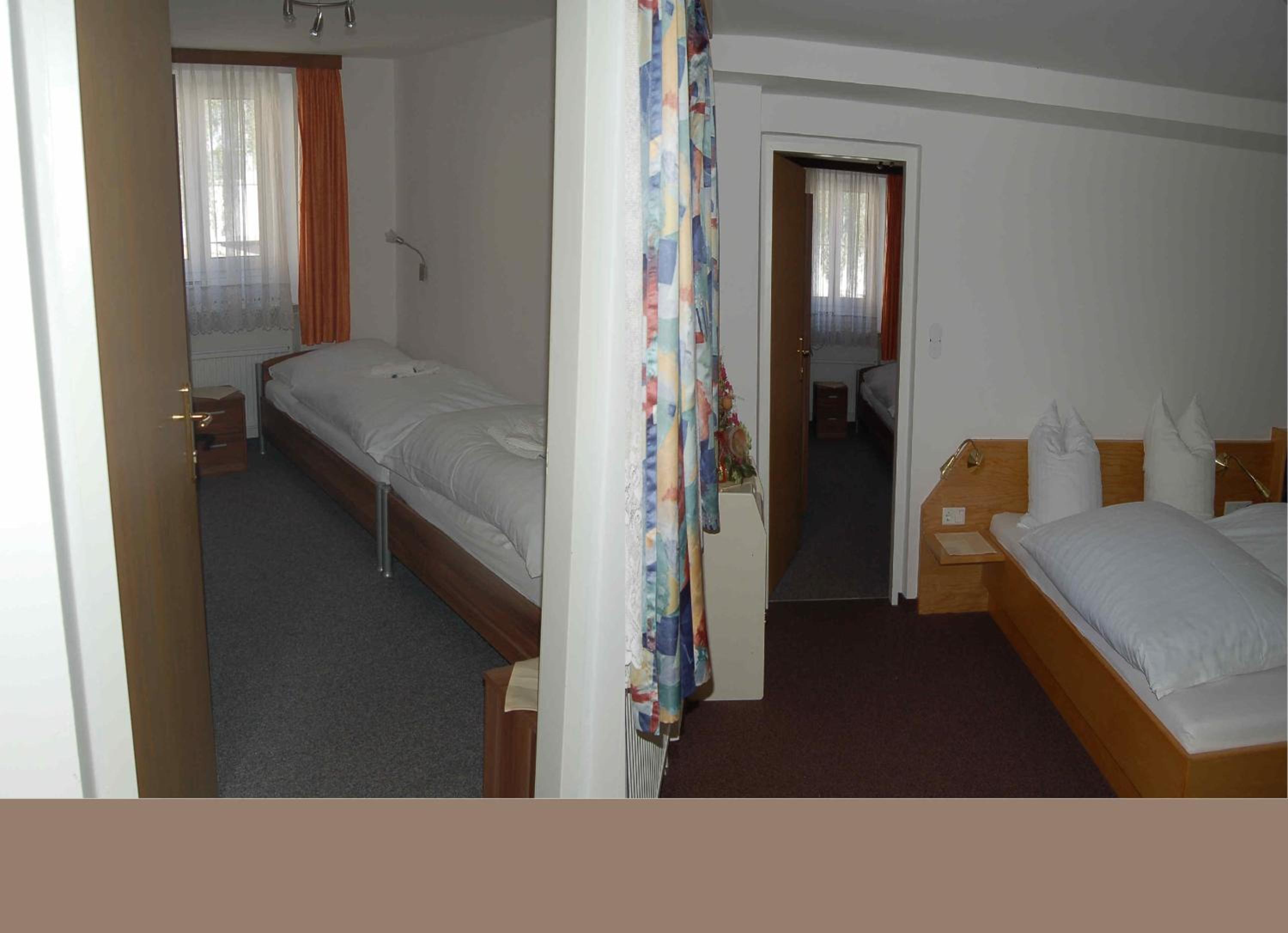 Quadruple Room - Photo 1