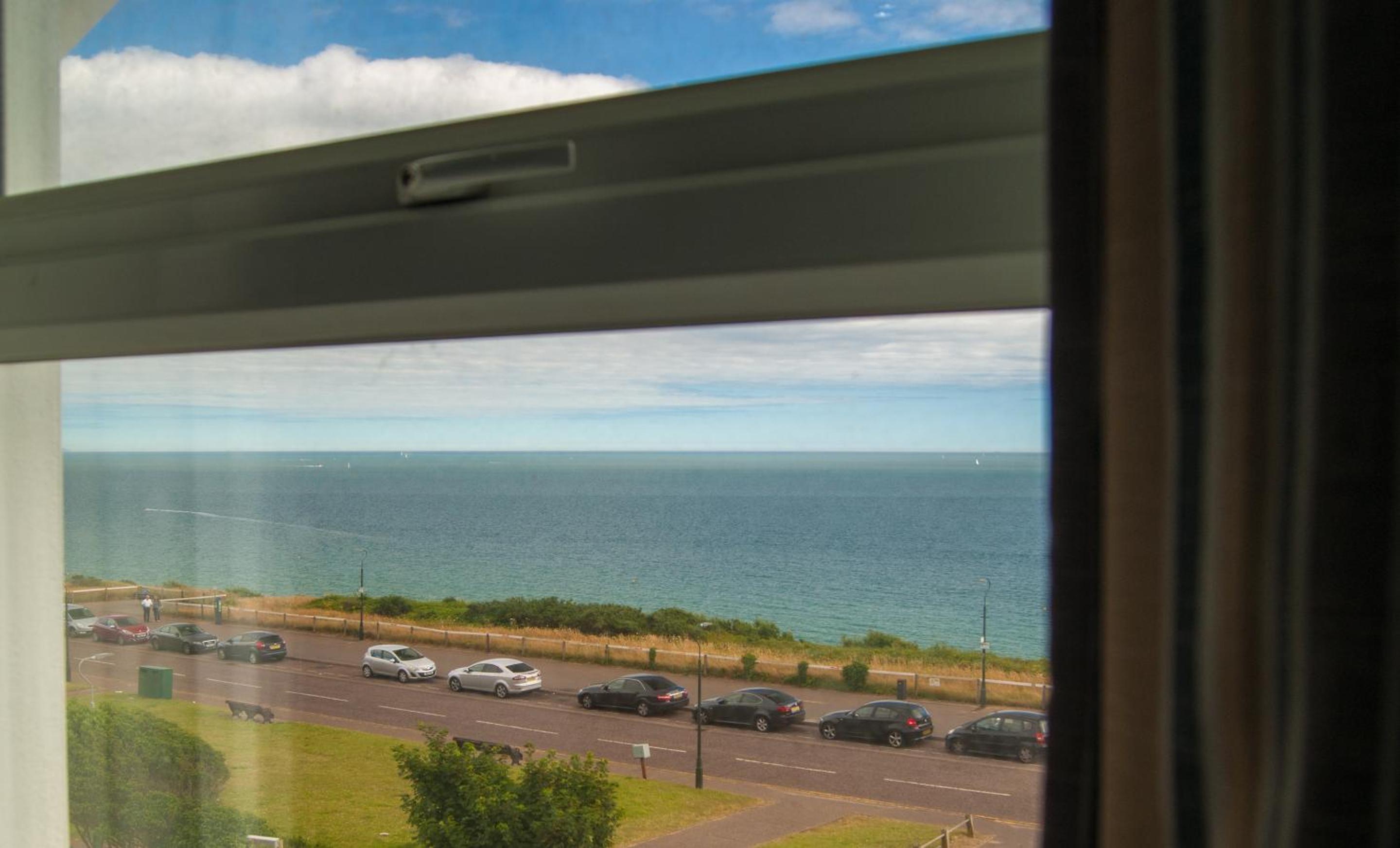 Double Room with Sea View - Photo 8