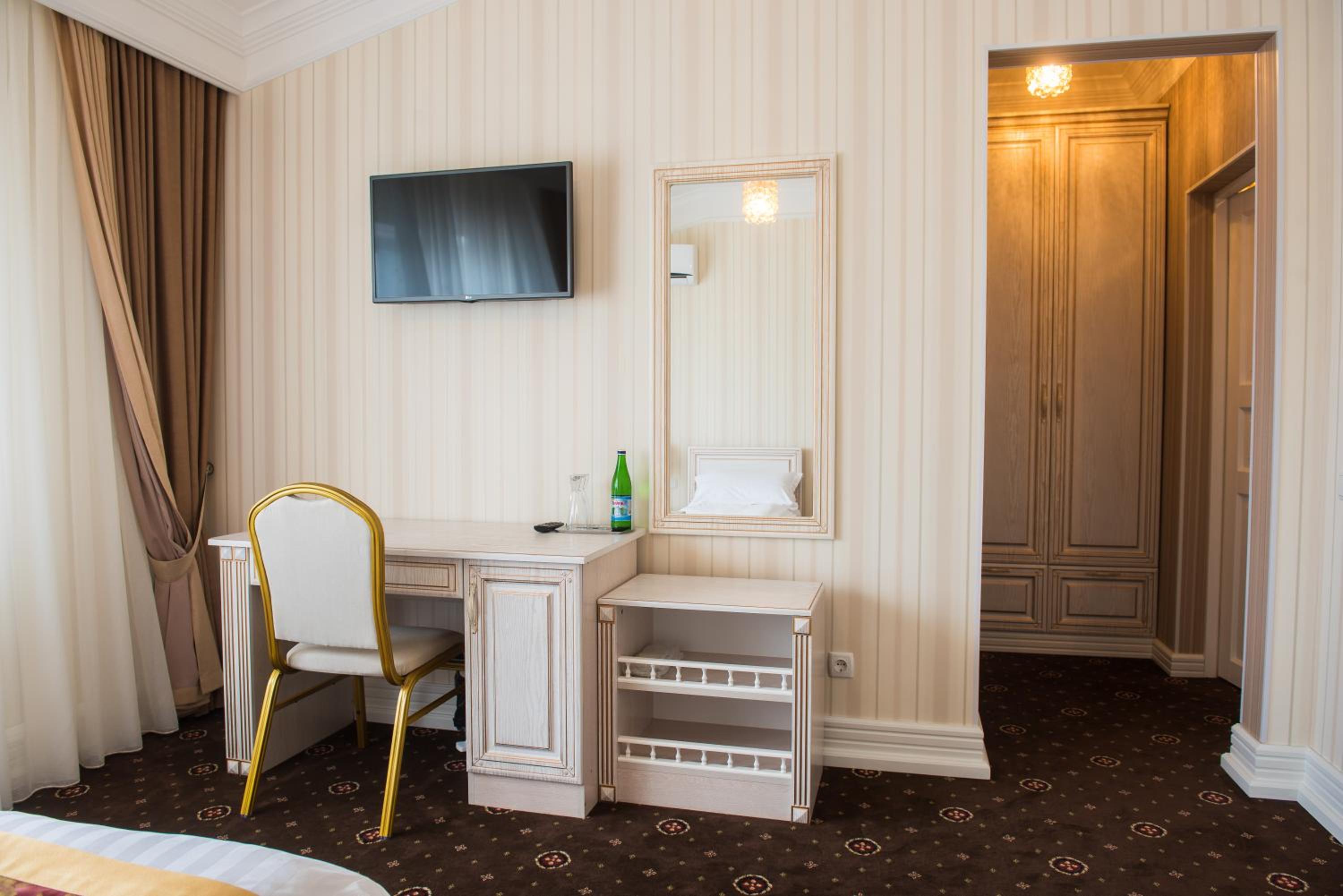 Standard Twin Room photo 2
